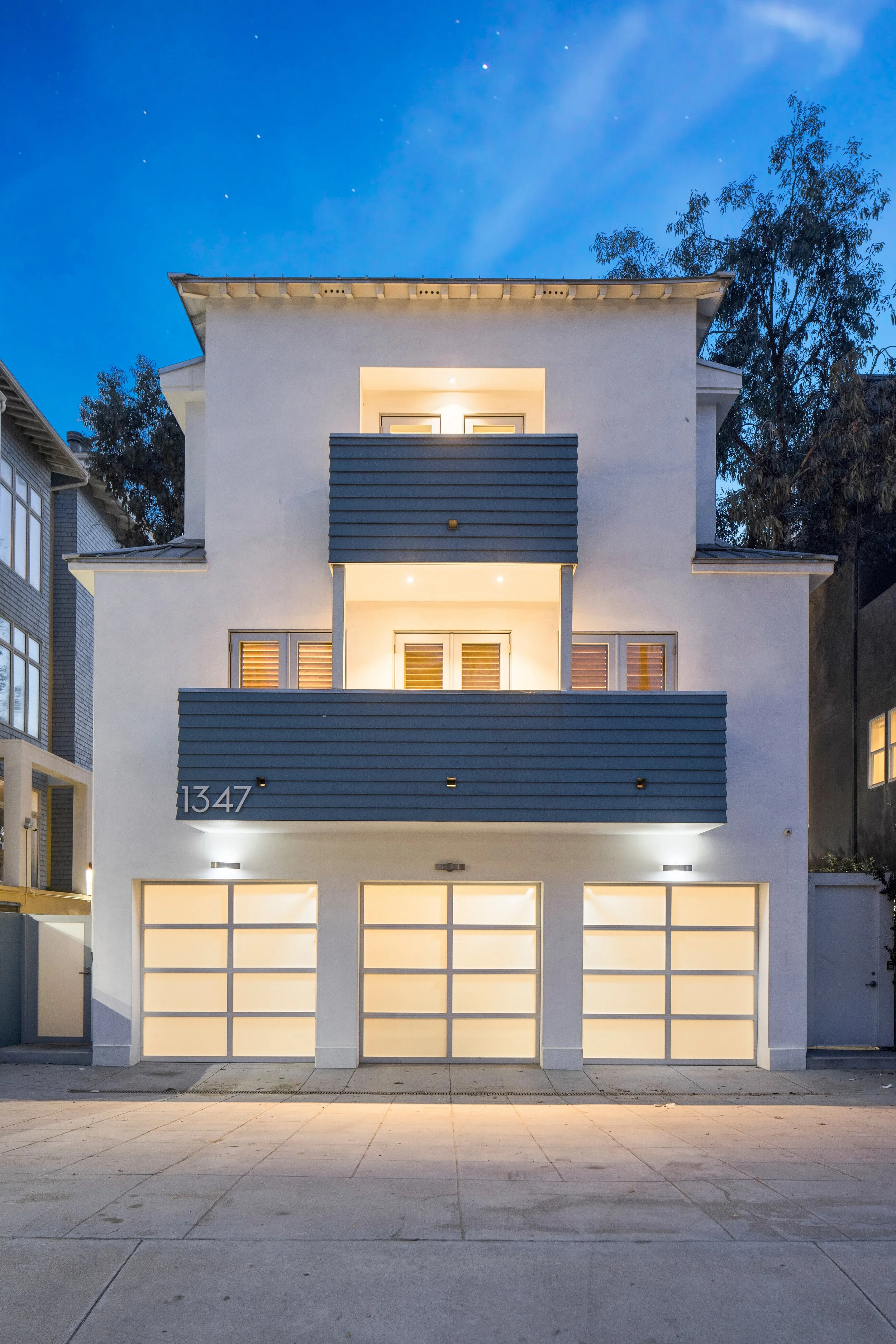 1347 Palisades Beach_002.jpg