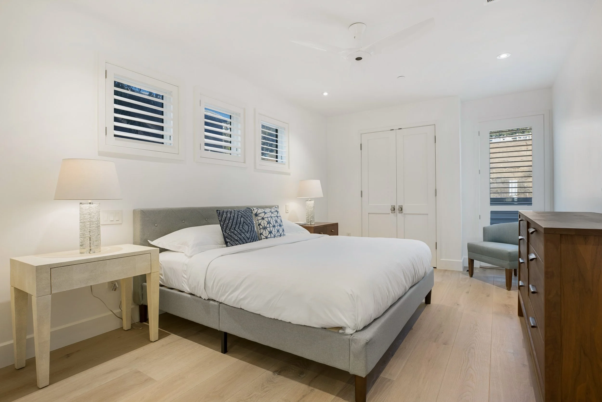 1347 Palisades Beach_054.jpg