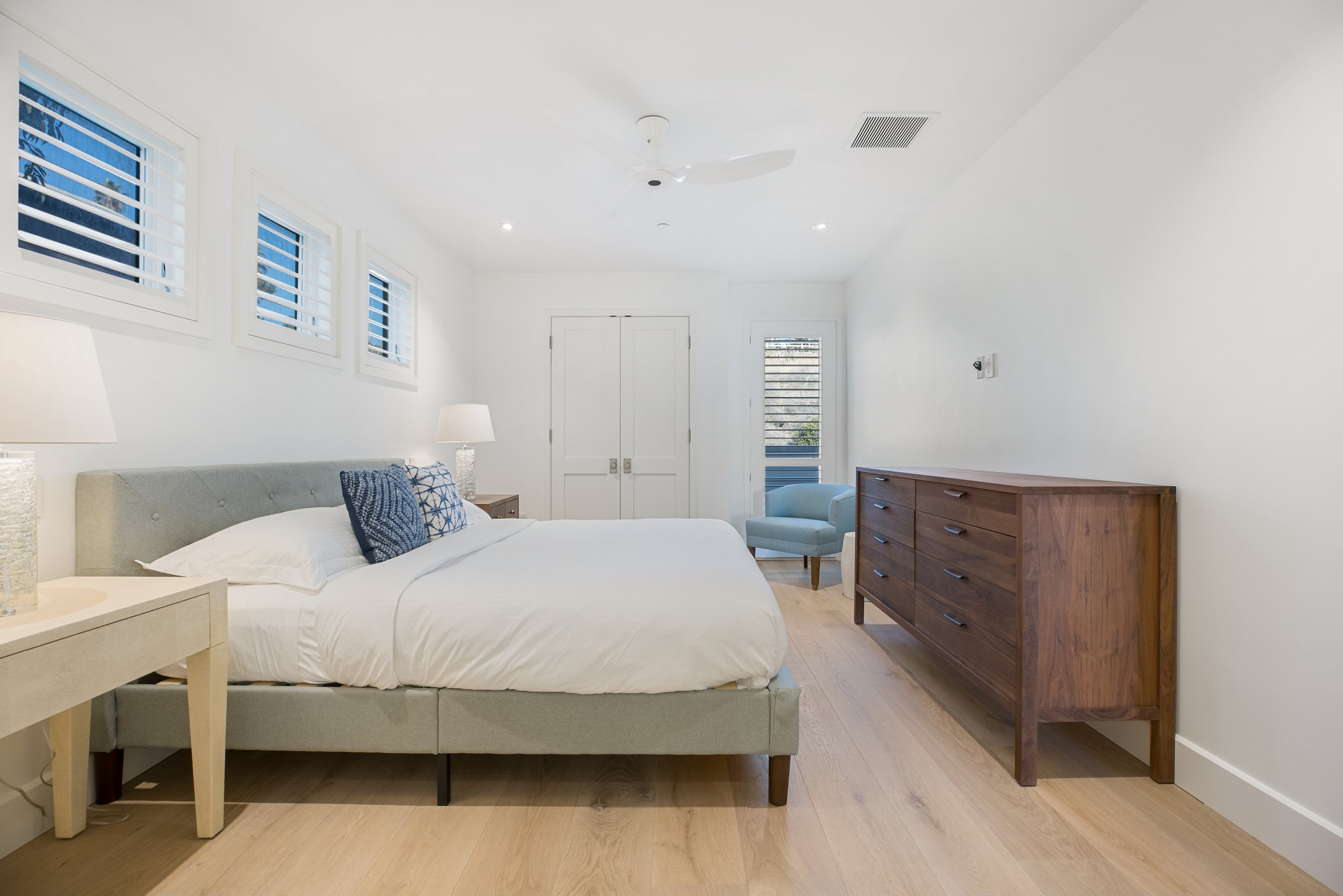 1347 Palisades Beach_055.jpg