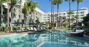 doubletree del mar pool.jpg