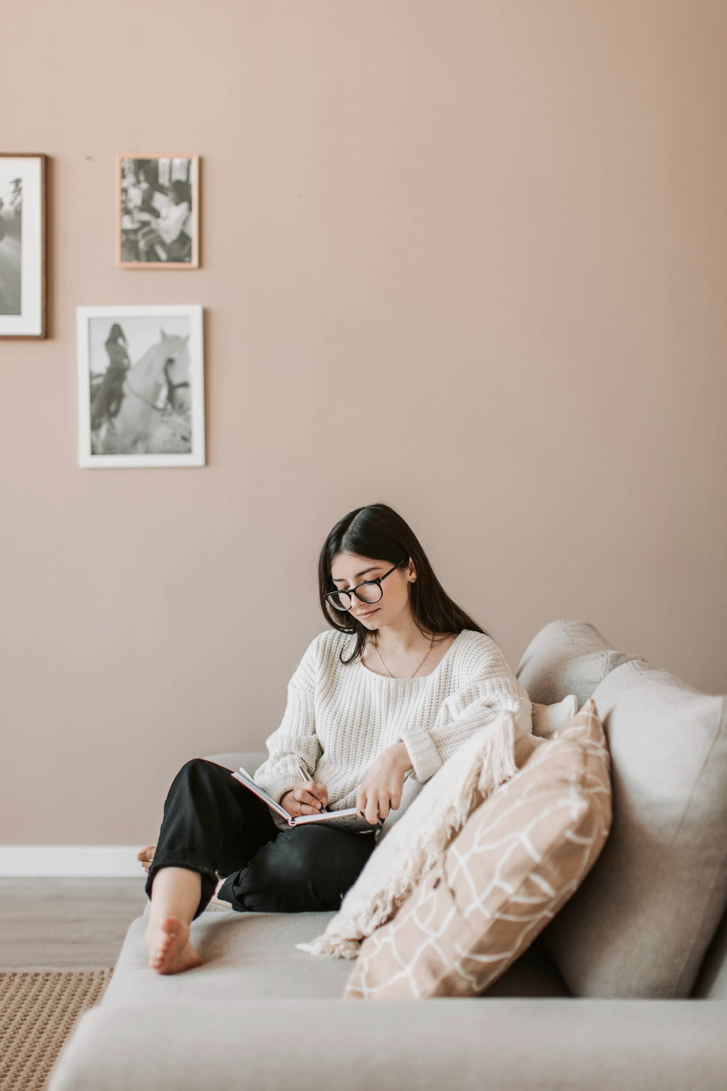 A woman in a quiet, still moment — representing the high-achieving adult privately navigating an eating disorder at Elizabeth Gordon Psychology in Silver Spring, MD