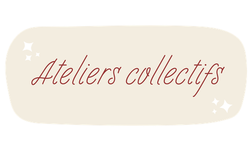 Logo avec le texte 'Ateliers collectifs' en cursive, sur un fond beige avec des petits éclats blancs.