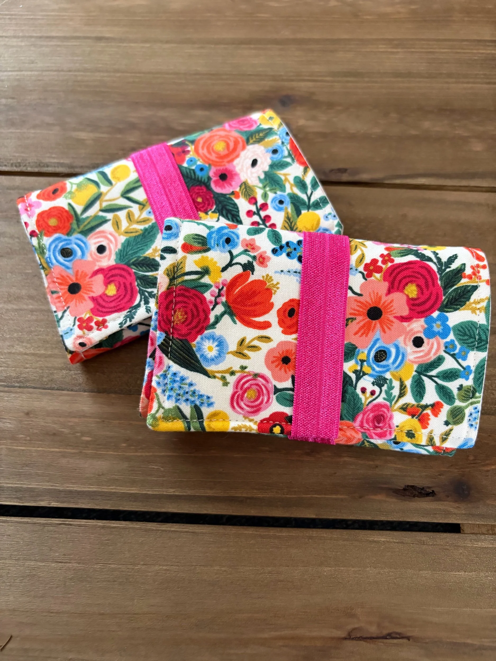 Mini Garden Party Pink Needle Book