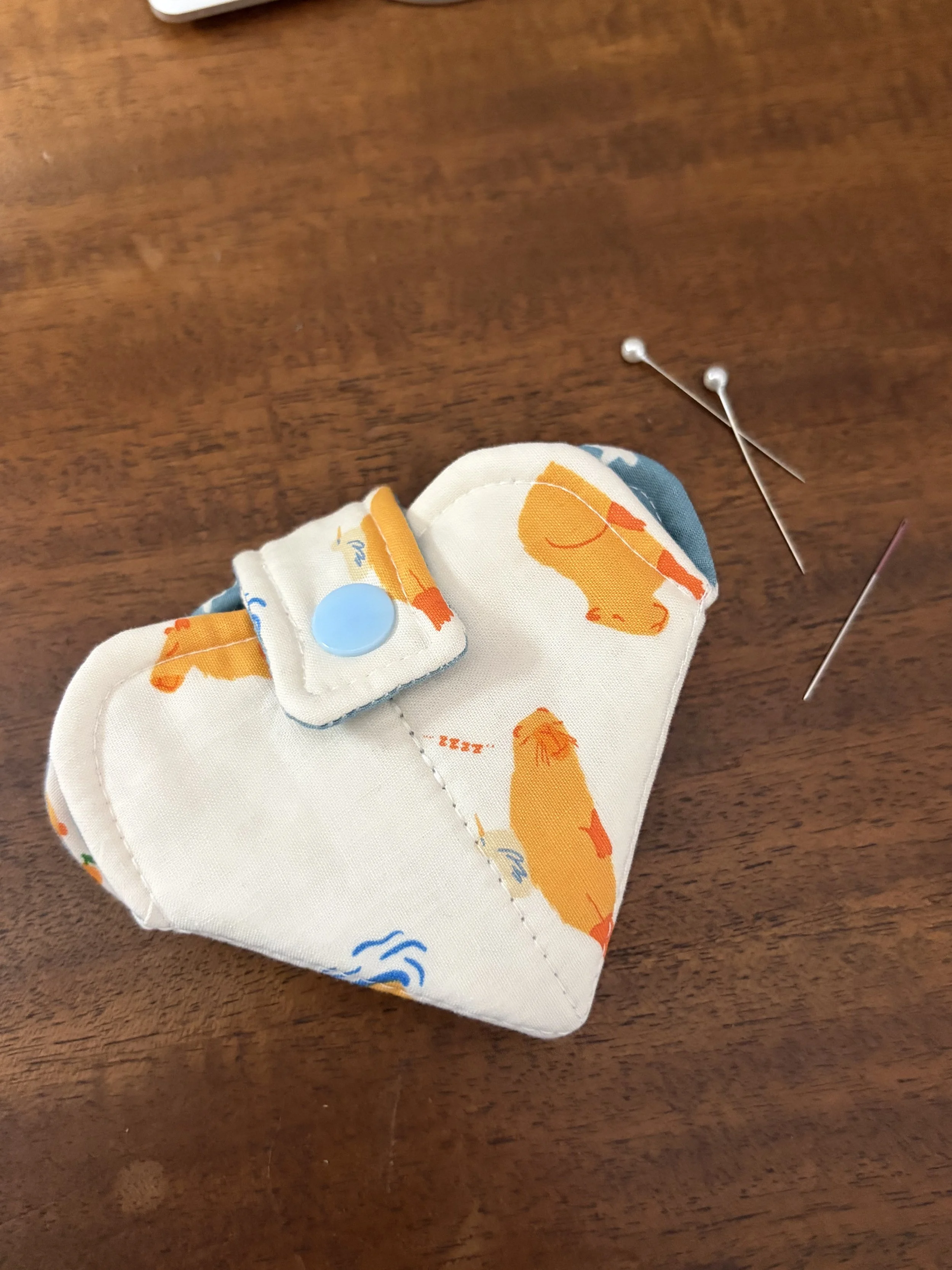 Capybara Fold Up Needle Keeper & Thread Bed