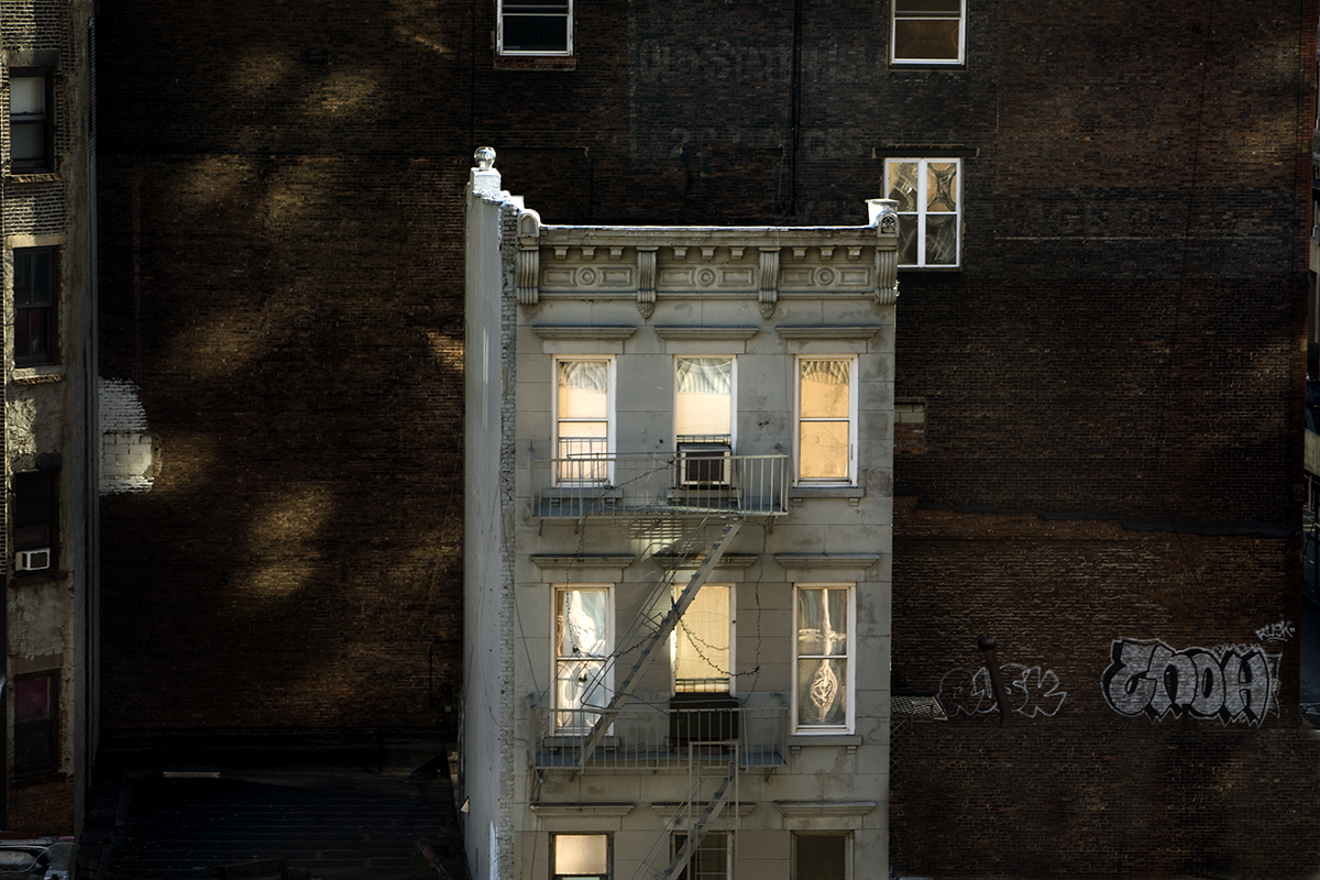 BuildingInNYC.png