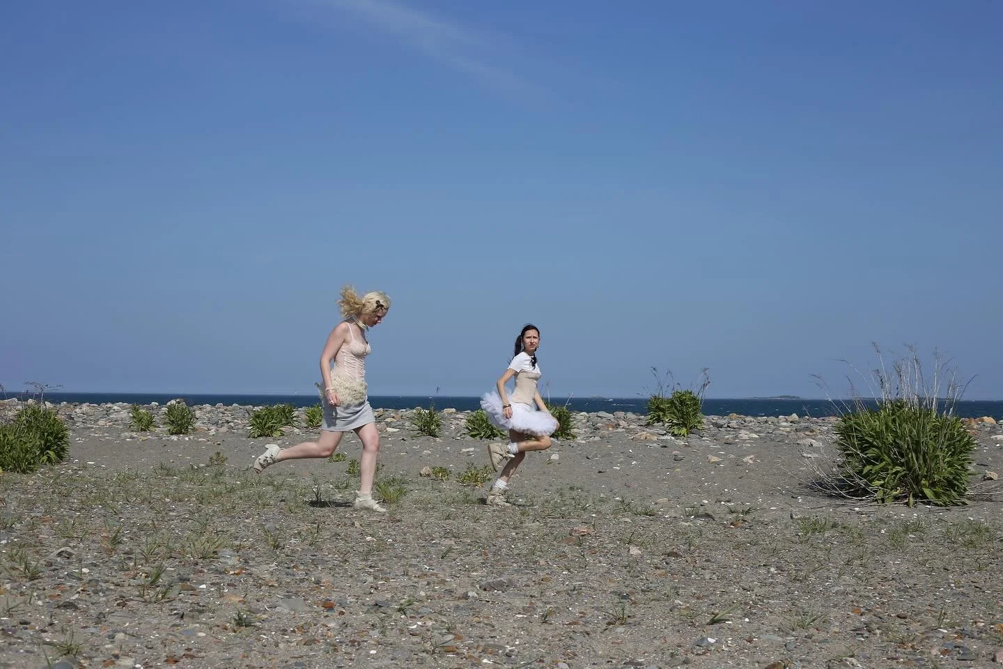 as the summer fades away
@413x4ndr444 &amp; @anitasmix for PLURAL x Kouklitsa

photography by: 
@coloredinazul 

creative direction &amp; styling: 
@413x4ndr444 &amp; @anitasmix