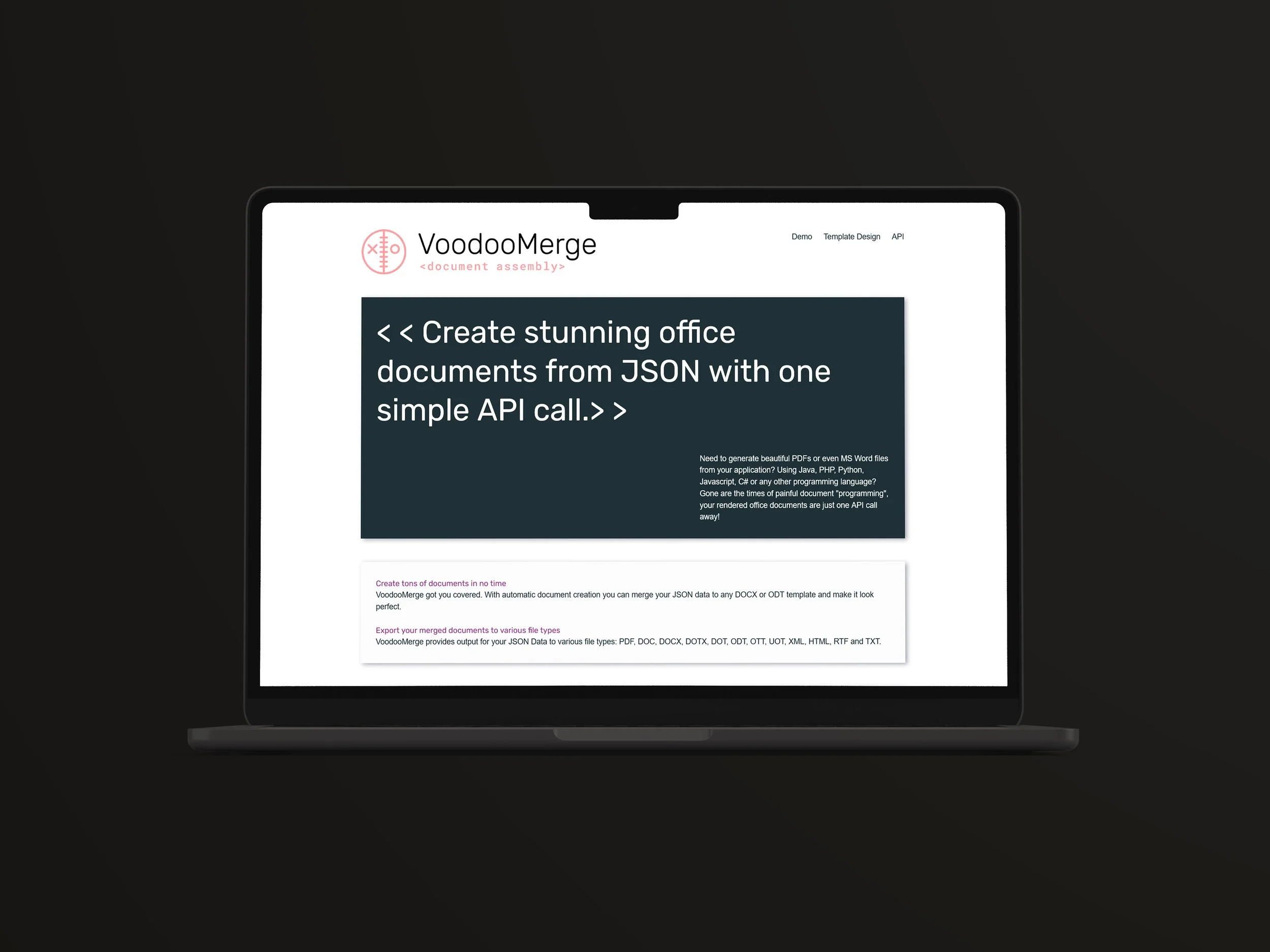 Laptop-Bildschirm mit Startseite von VoodooMerge, die Funktionen zum Erstellen von Office-Dokumenten aus JSON mit einer API beschreibt.