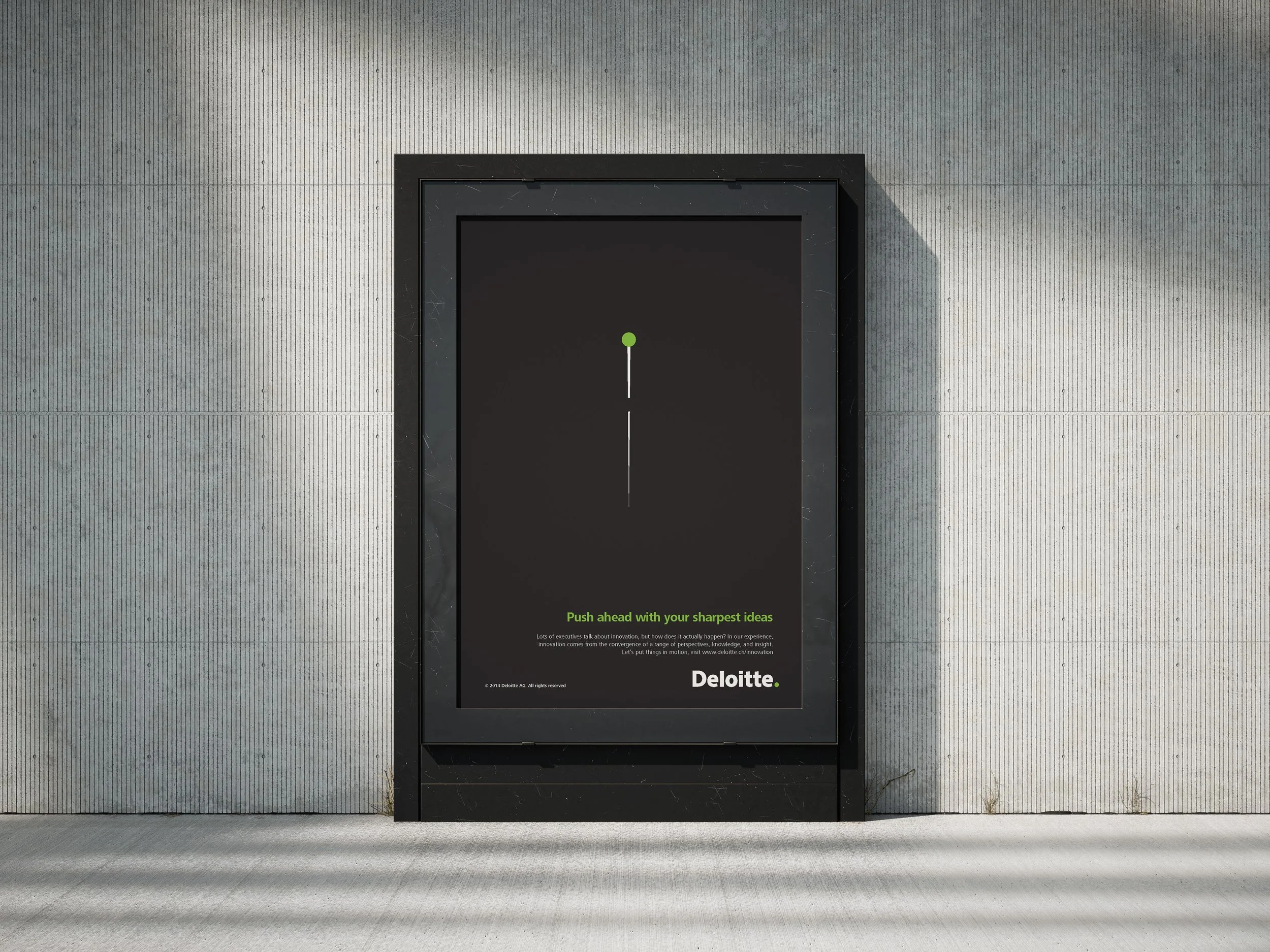 Plakatstelle mit Out-of-home Sujet aus der Green Dot Kampagne von Deloitte.