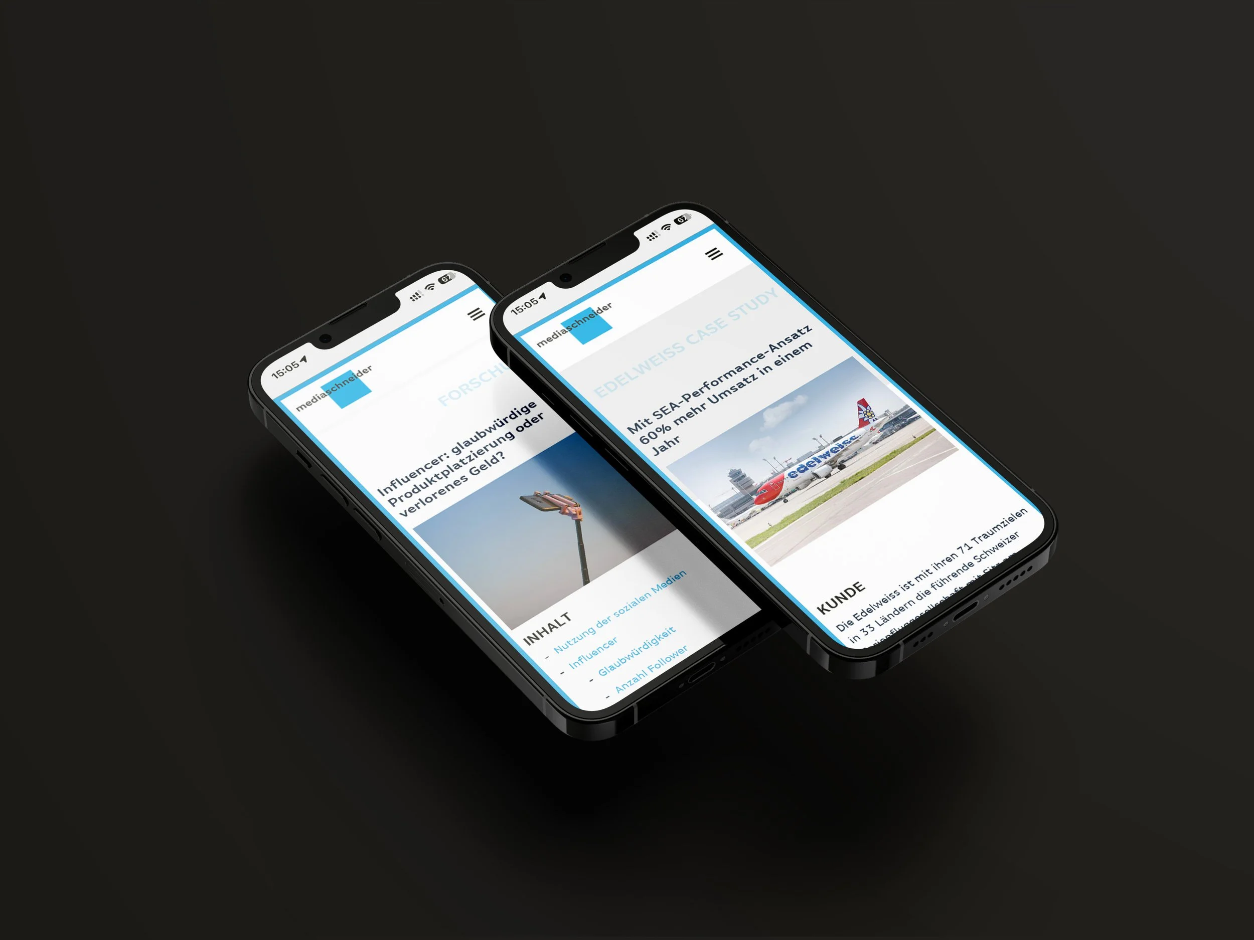 Nahaufnahme zweier Smartphone-Bildschirme auf einem schwarzen Hintergrund, die eine Webseite mit Artikeln und Flugzeugbildern anzeigen.