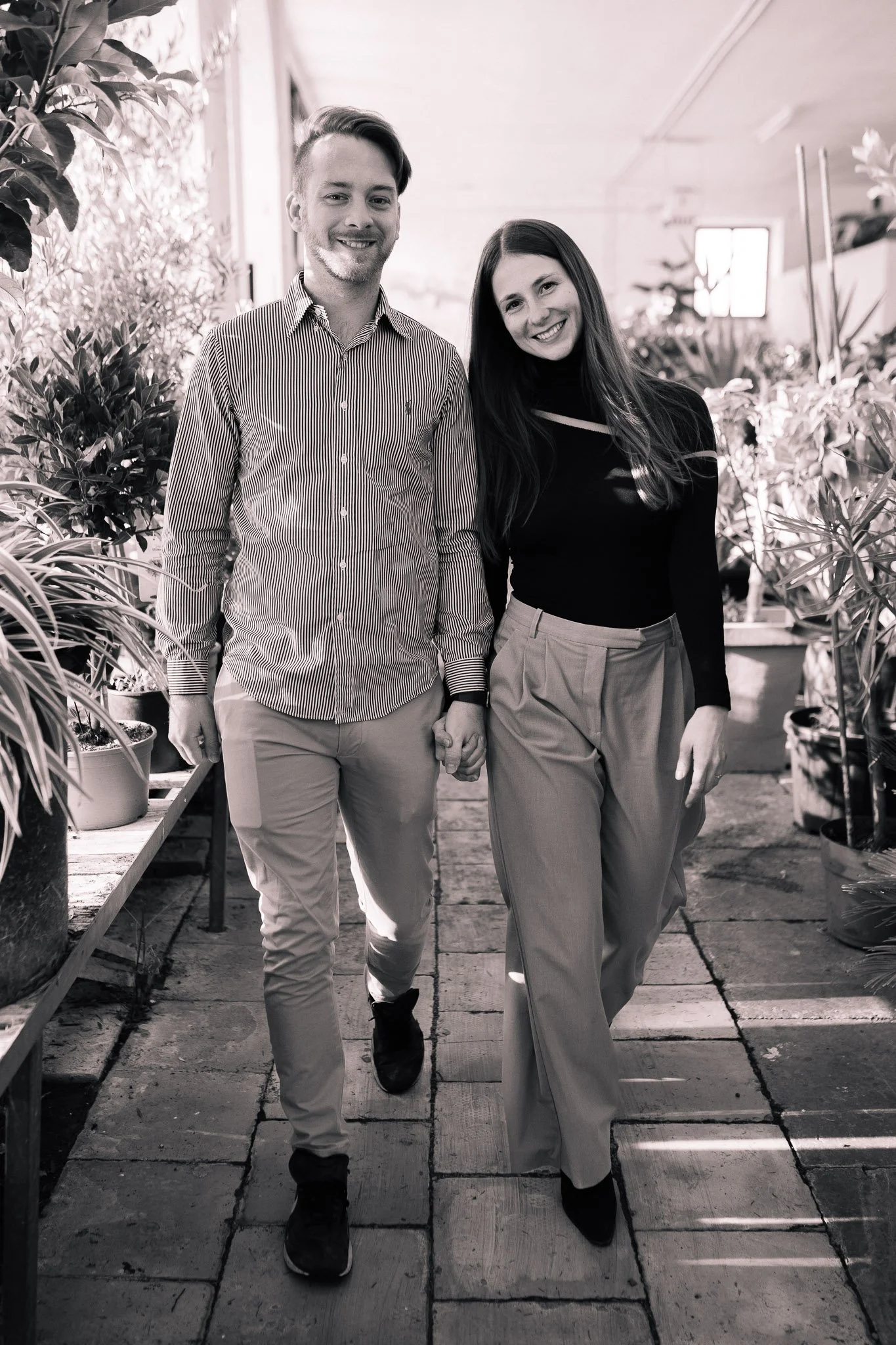 Paarfotografie stielvoll und authentisch, Bewegung eingefangen von Lukas Höllhumer Fotografie