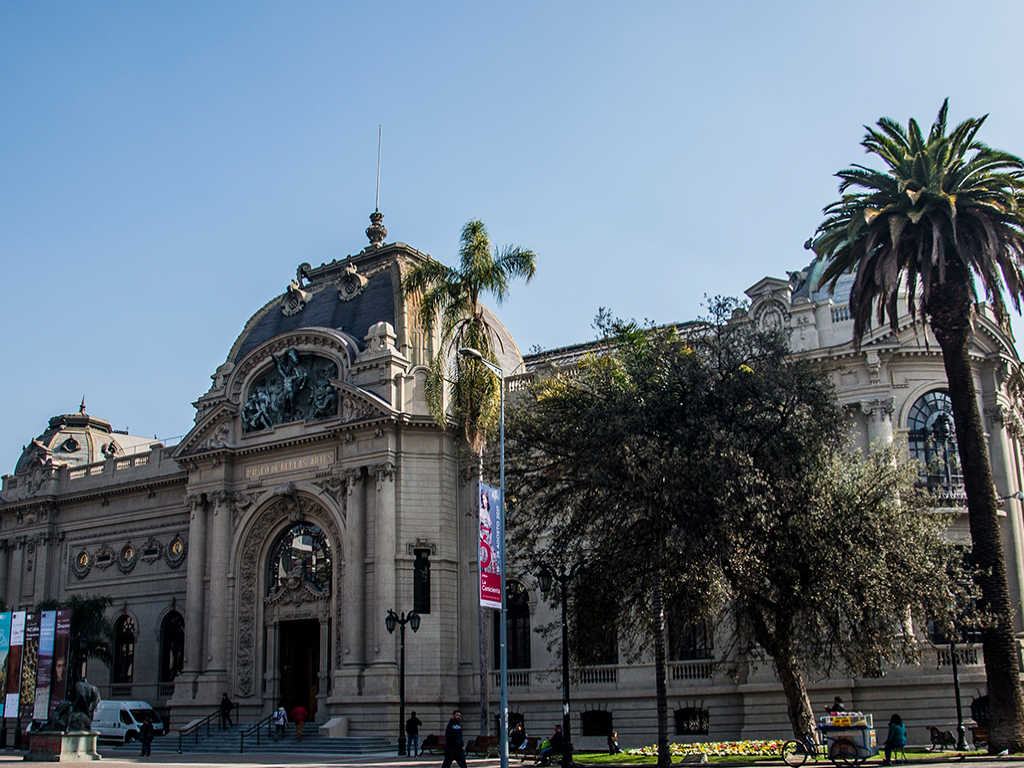 National_Museum_of_Fine_Arts,_Santiago.jpg