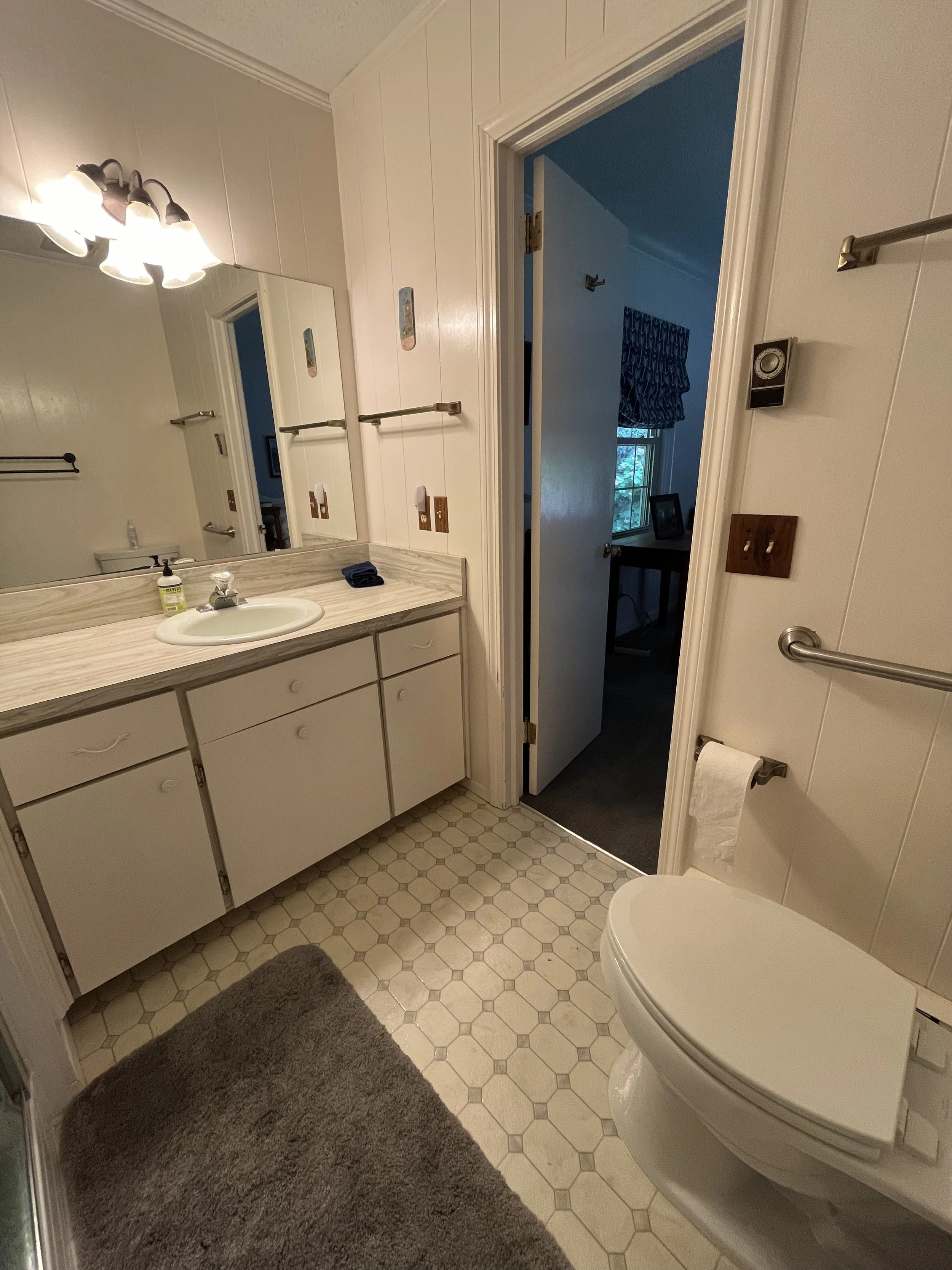 Bathroom 2 of 3 - Upstairs (En Suite)