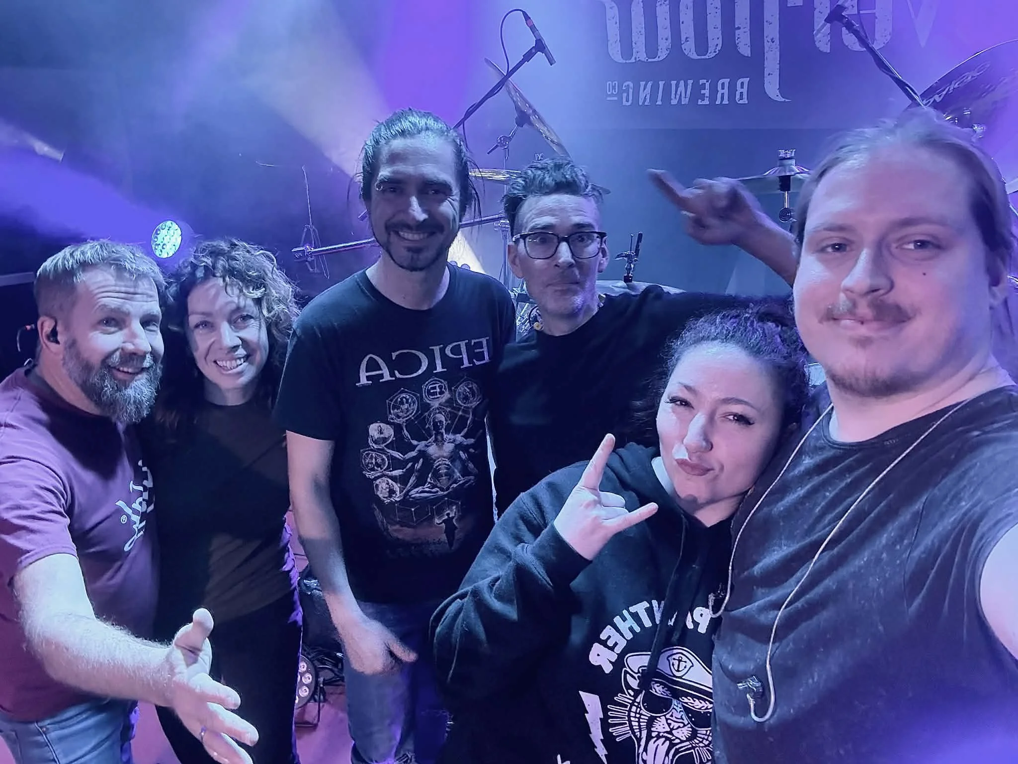 Parabolus full band with light engineer and content manager