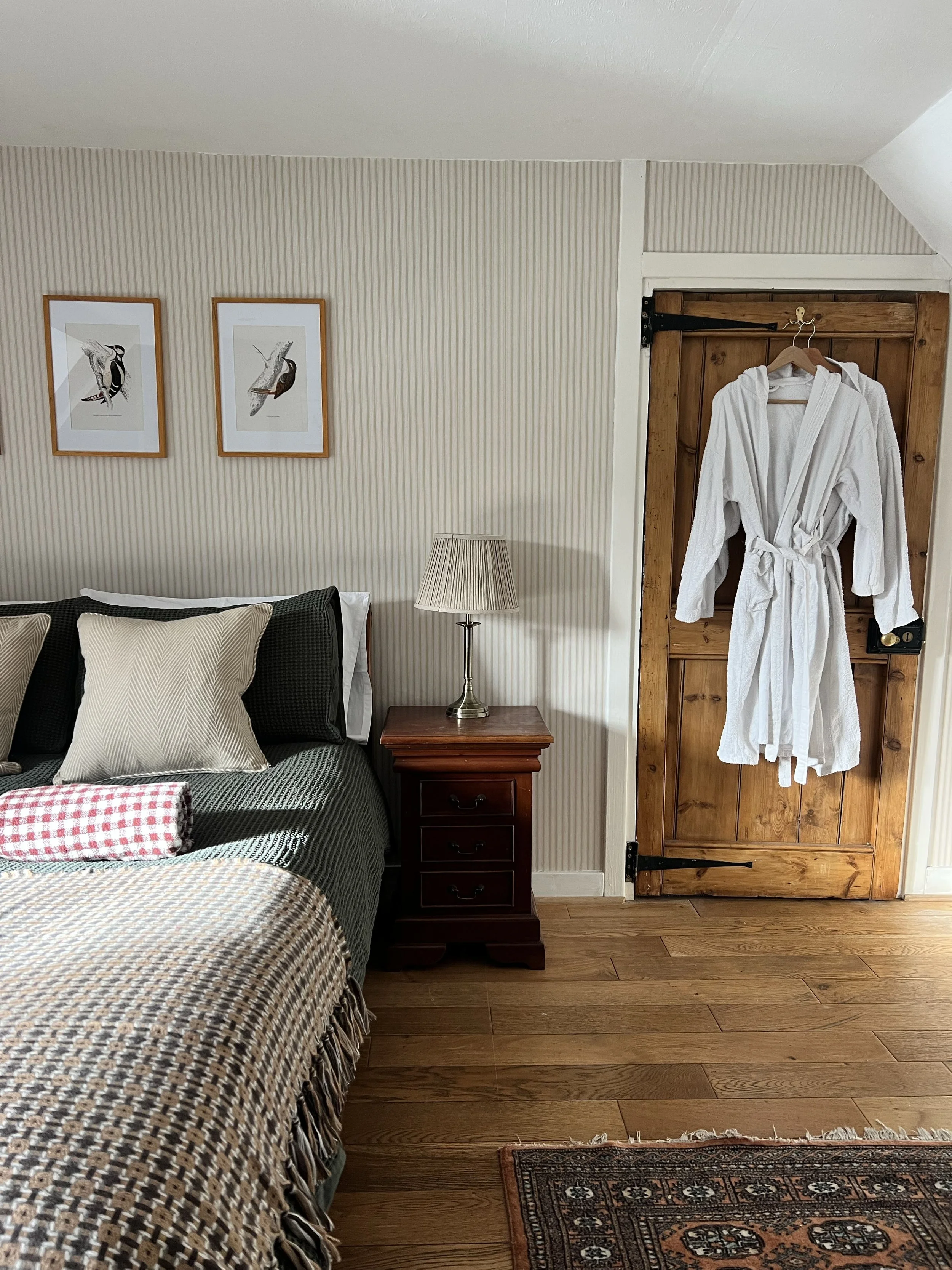 Second bedroom 5.jpg