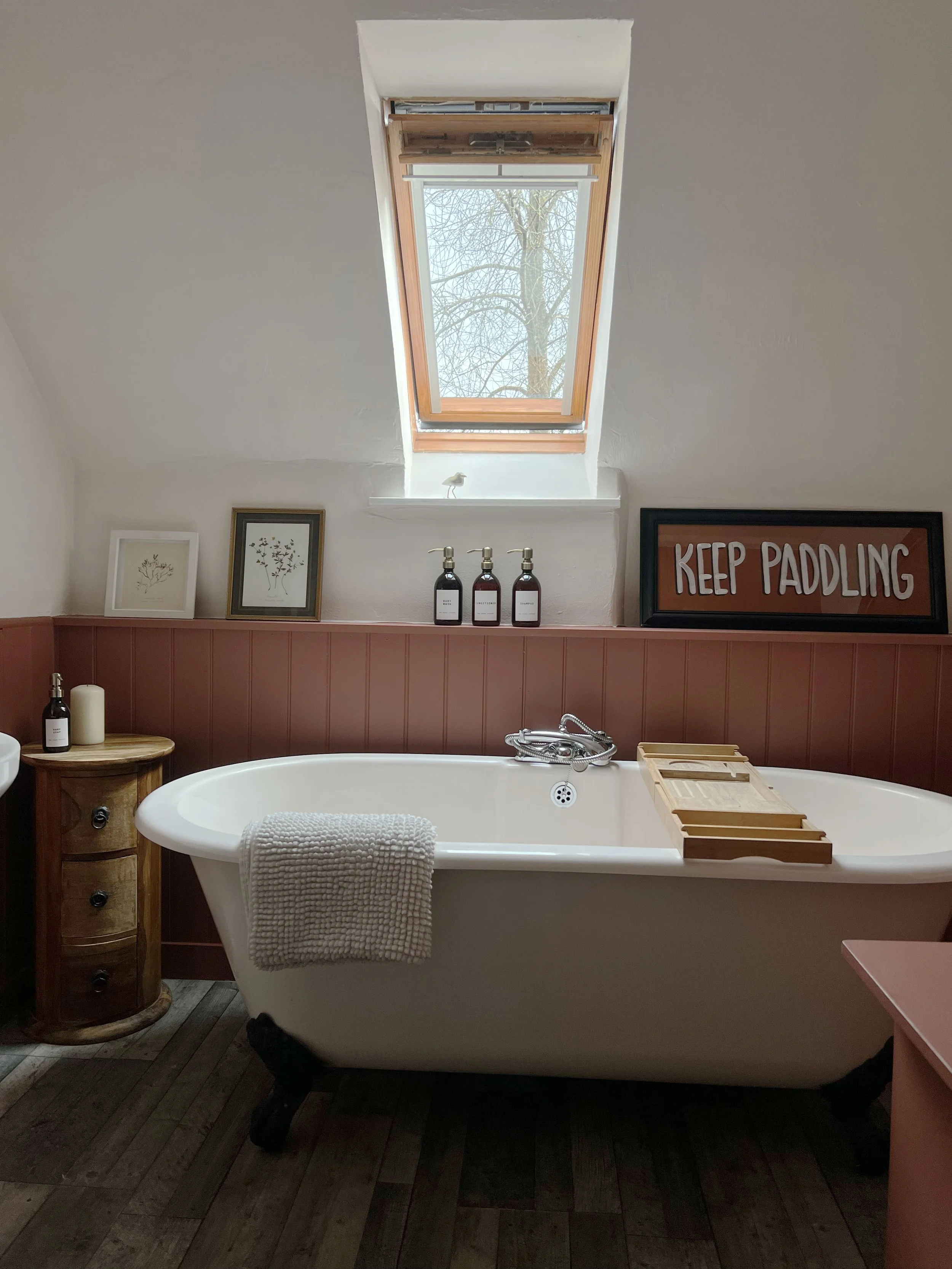 Upstairs bathroom 2.jpg