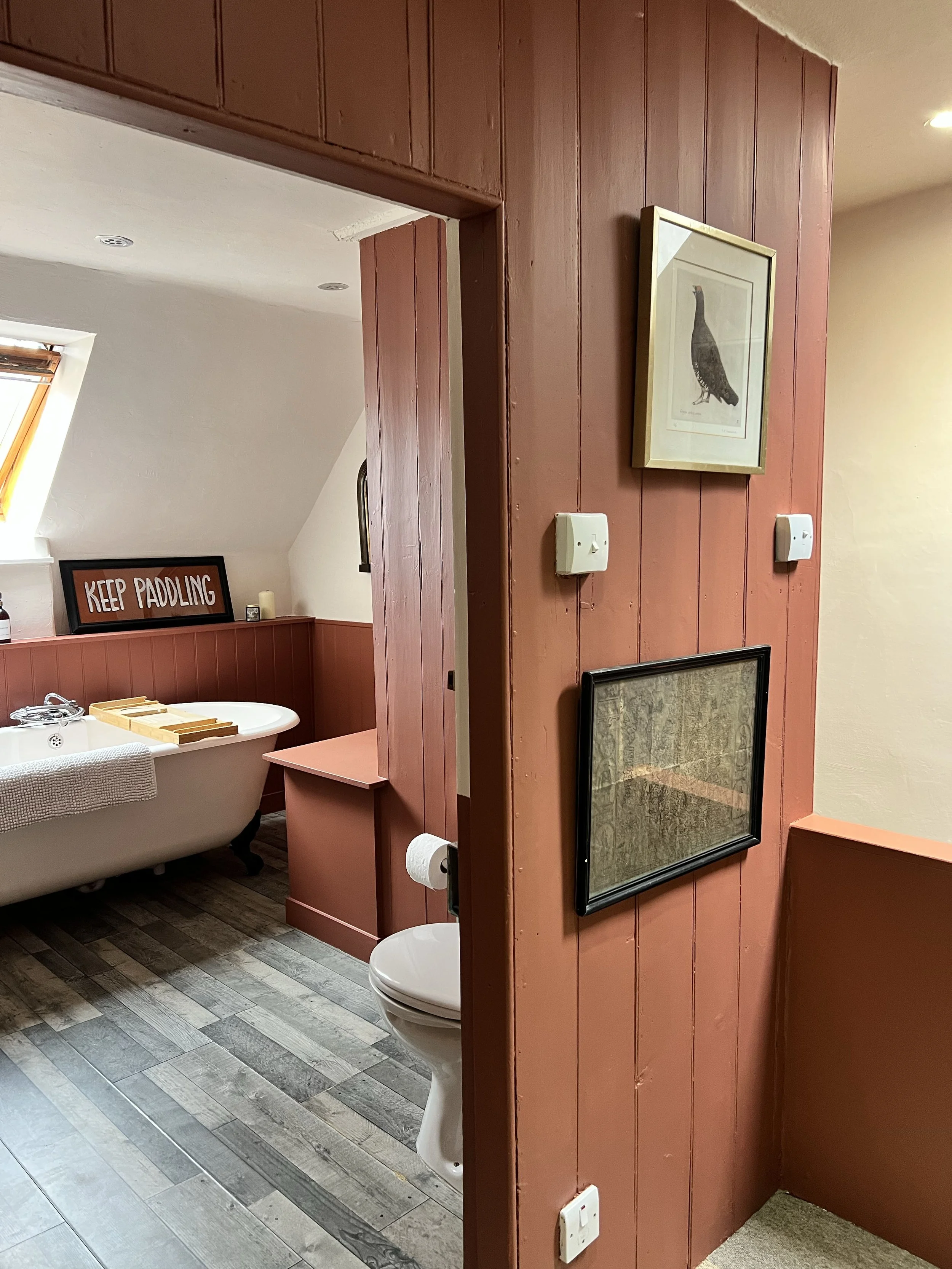 Upstairs bathroom 4.jpg