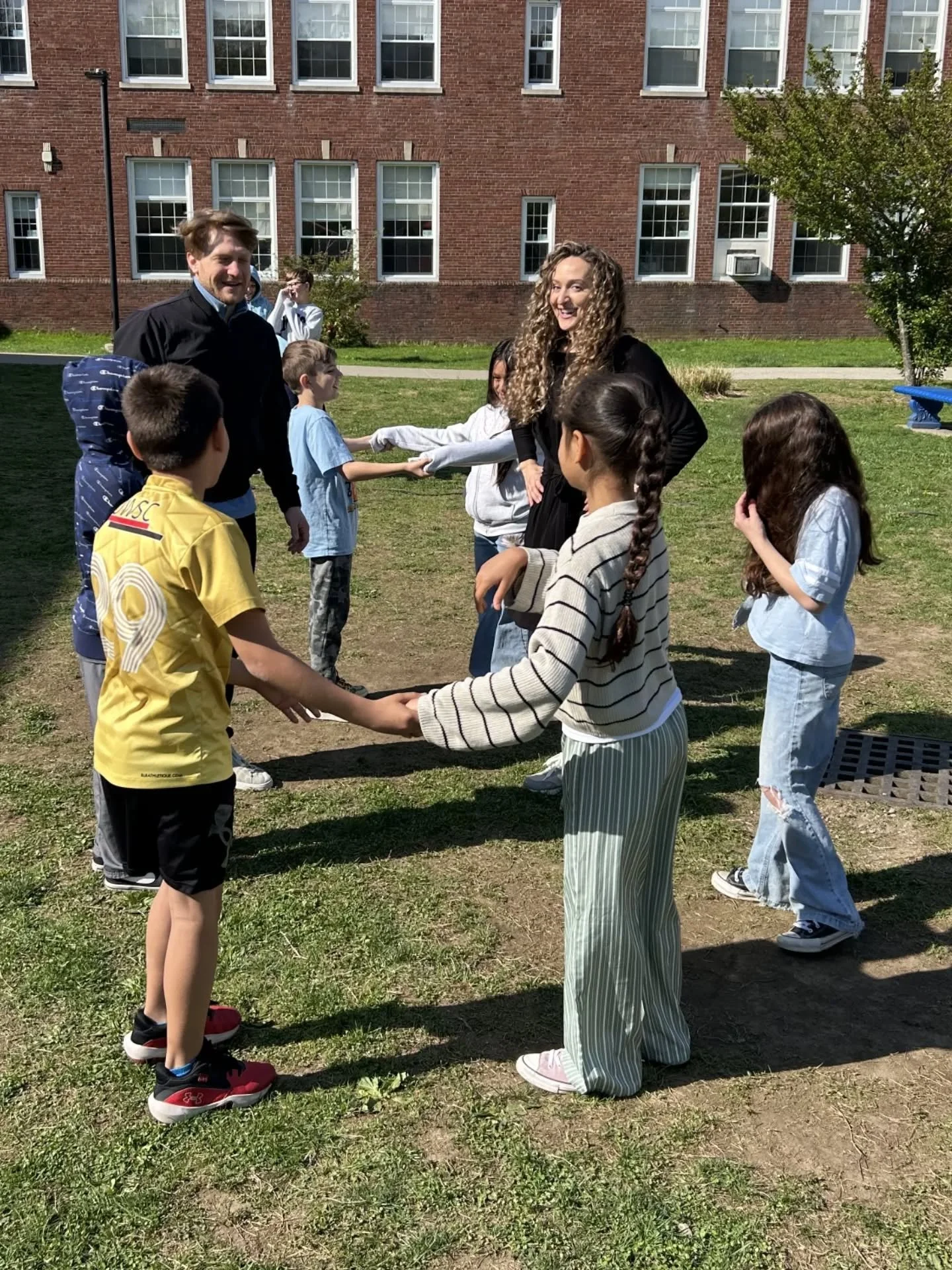 A sneak peak into our Arts Alive! Program at Haldane Elementary School 💃🏼🌟🕺🏼A huge thank you to the organizers for having us! These kids have immense talent and potential!!