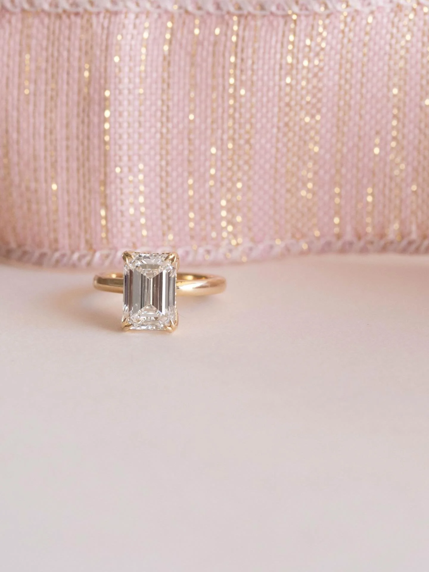 Just tell me what you want, I&rsquo;ll make it happen ✨

😇💎
🌷
🦅🦅

[hidden halo, tulip basket, double claw prong, emerald engagement ring, emerald diamond ring]