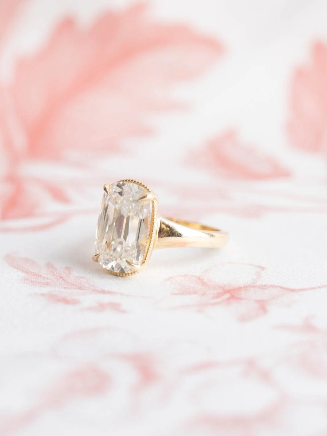 It&rsquo;s time someone buys this ✨

6 ct - VS1 - E &bull; elongated antique &bull; 14k yellow gold &bull; milgrain &bull; size 7

$3880