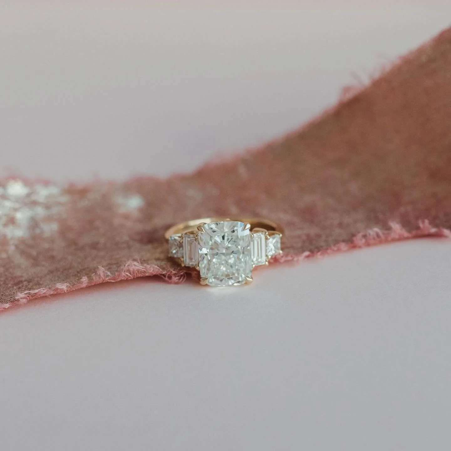 Elongated cushions are having their moment ✨ 

5 stone &bull; 3.5 🥕&bull; baguette &amp; princess accent stones 

[elongated cushion diamond ring, elongated cushion five stone, elongated cushion diamond, 5 stone diamond ring, cushion engagement ring