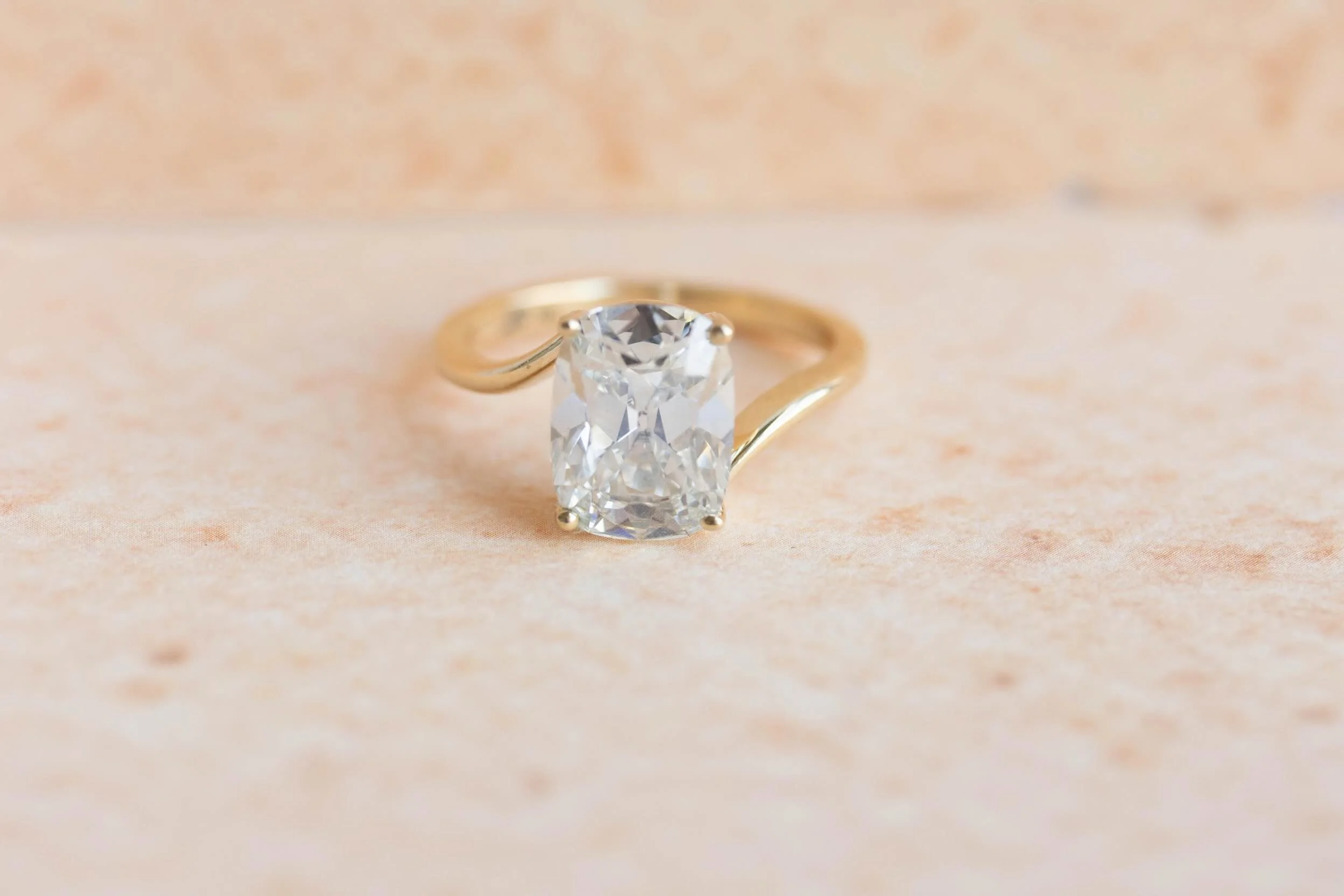 It&rsquo;s hard coming up with captions, just like the old mine cushion

3.9 antique &bull; 14k yellow gold &bull; bypass setting ✨

[old mine cushion, old mine diamond, antique diamond, elongated antique diamond ring, bypass setting]