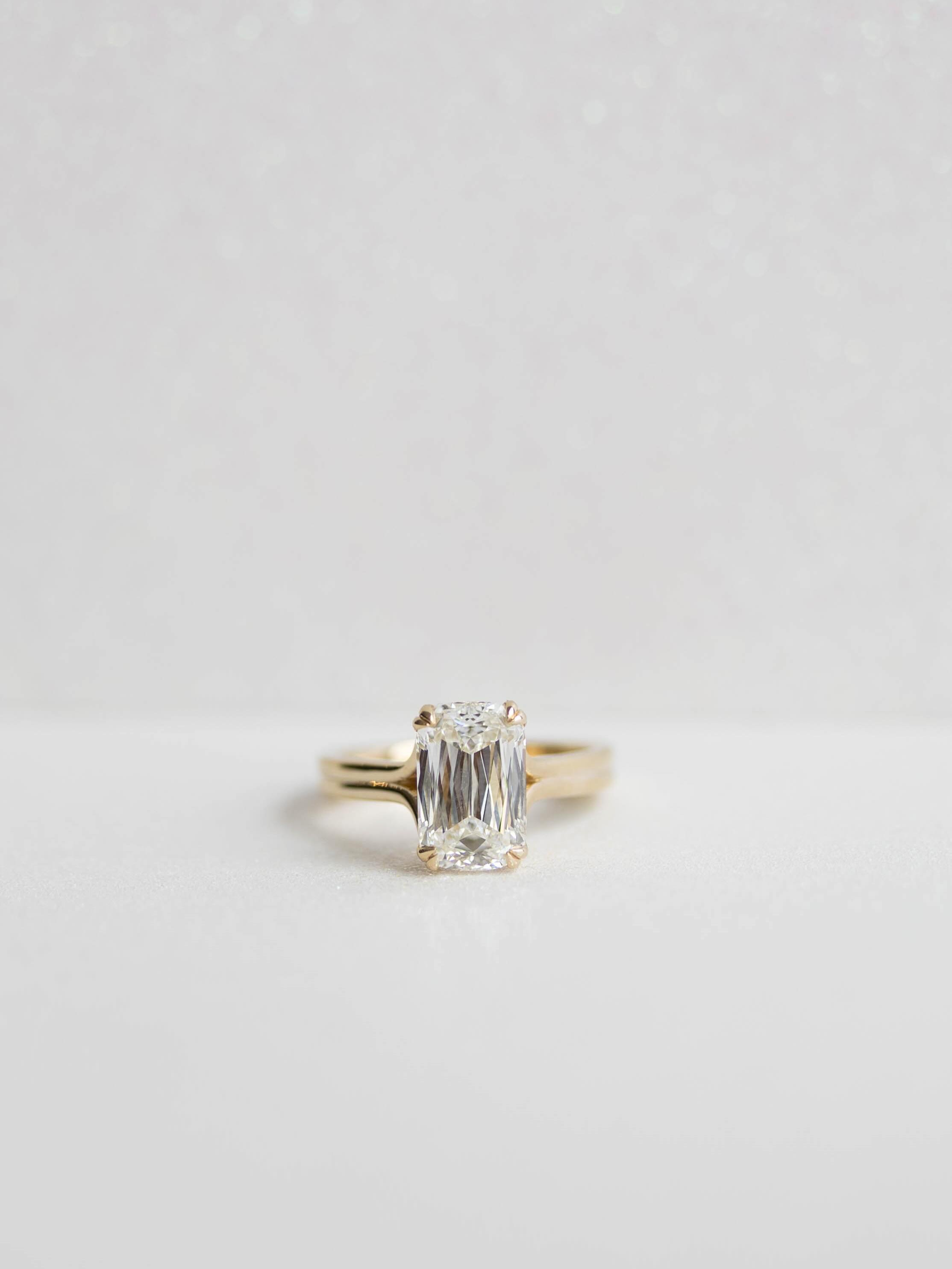 When I say custom I mean custommmmm ✨

4 carat criss cut &bull; floral prongs &bull; hidden halo &bull; dbl claw prongs &bull; euro shank &bull; dbl row &bull; 

Am I missing anything ? 😉

[criss cut diamond, criss cut diamond ring , Ashoka diamond 