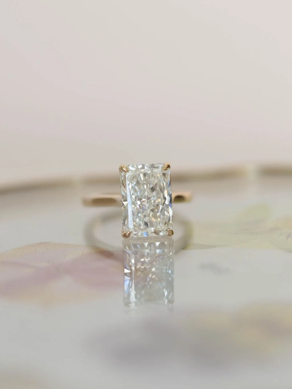 &ldquo;Can we do hidden halo, floral basket and etched bridge&rdquo;? ✨

Me: YUP 🌸💎🌉🍥

[radiant diamond, radiant diamond ring, floral basket, etched bridge, lab created radiant., radiant engagement ring]