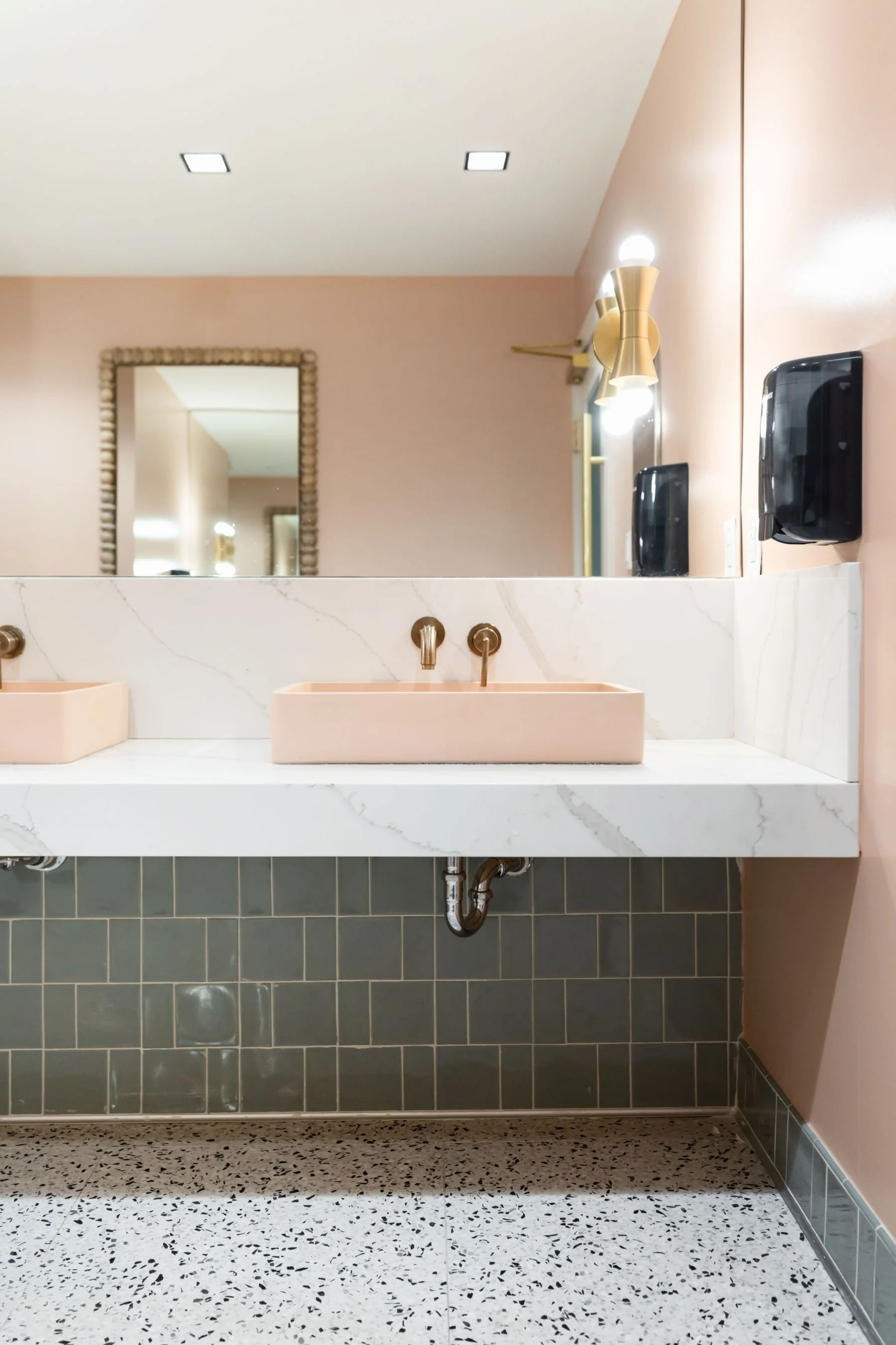 the-eleanor-restaurant-bathroom-pink-sink-marble-design.jpeg