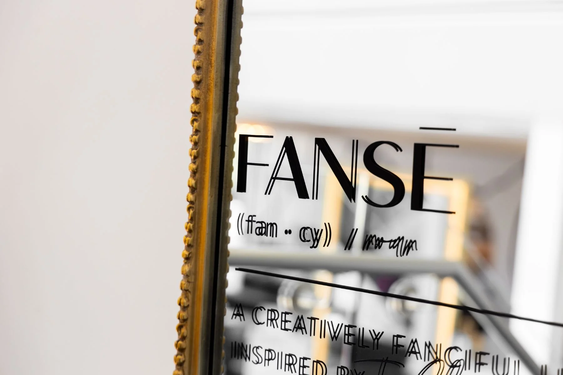 fanse-salon-scottsdale-bold-salon-design-statement-lighting.jpeg