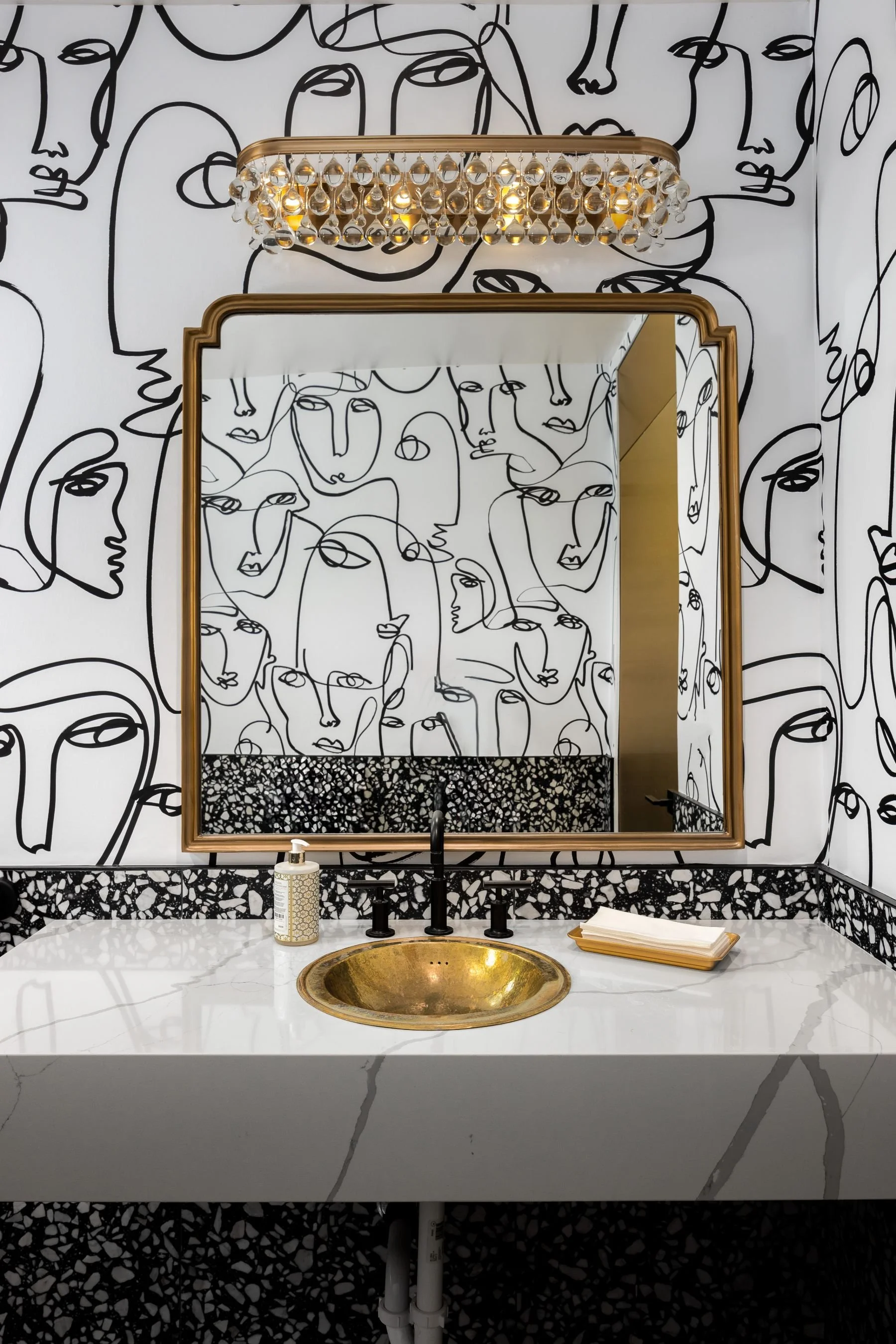 fanse-salon-scottsdale-salon-artwork-wallpaper-accent-wall.jpeg