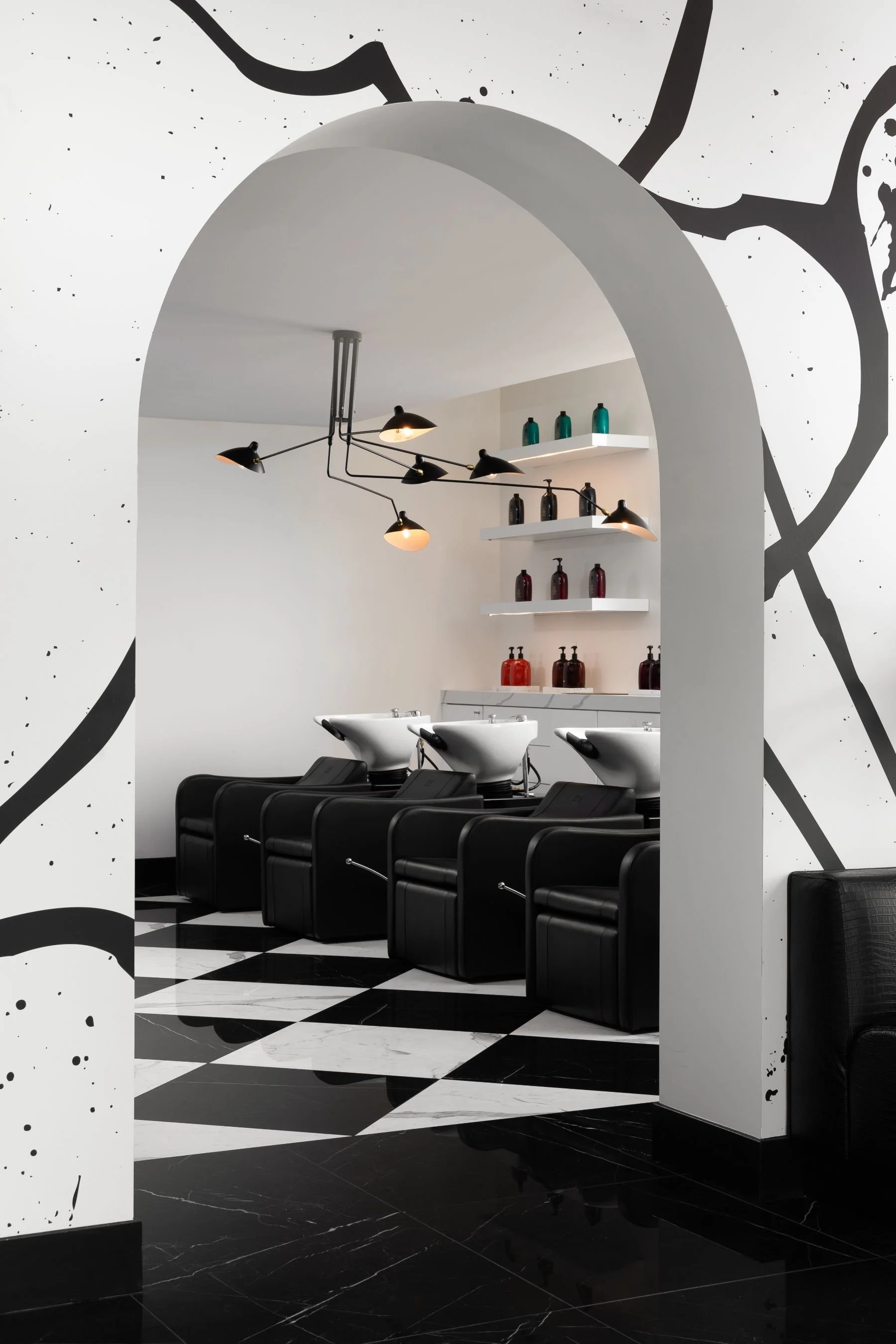fanse-salon-scottsdale-black-white-marble-flooring-salon-design.jpeg