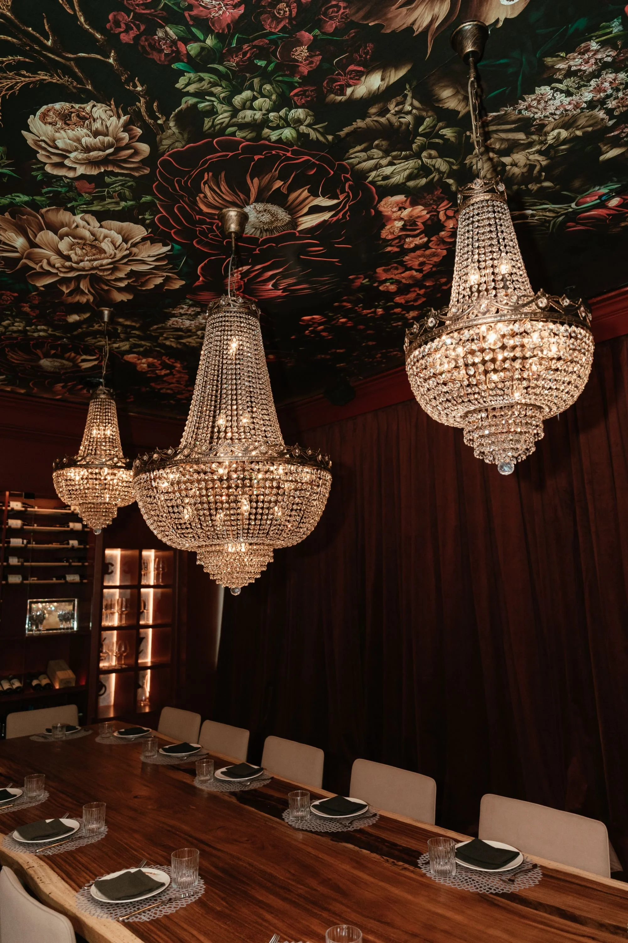 the-guest-house-austin-pdr-dining-table-design.jpeg