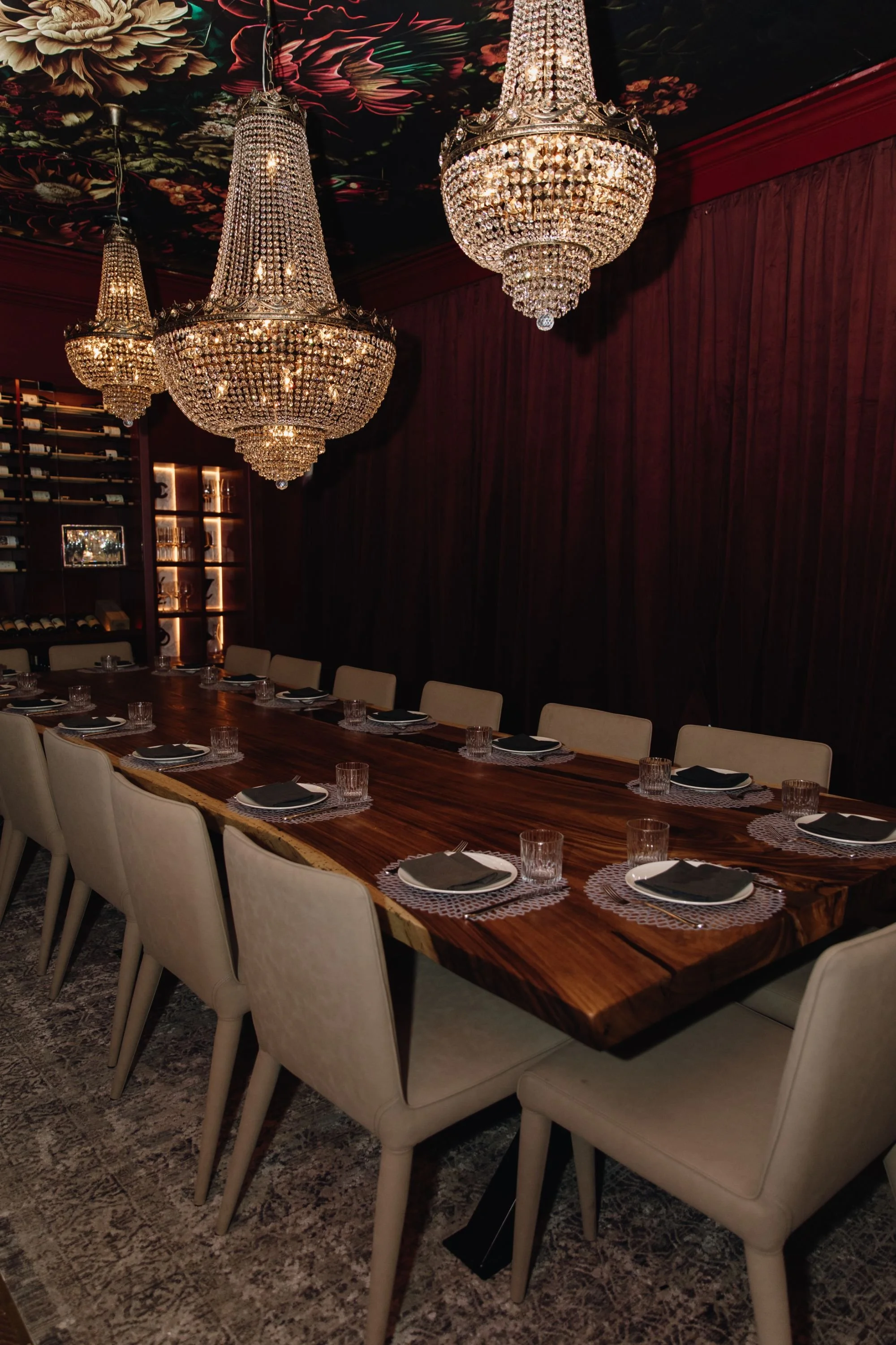the-guest-house-austin-pdr-crystal-chandelier-detail-room.jpeg