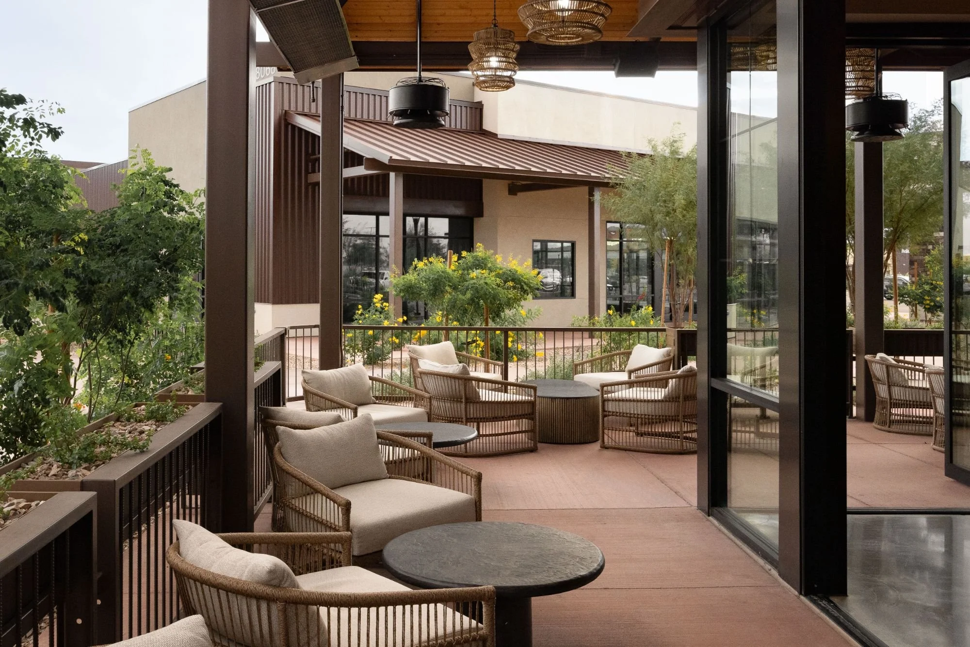 sparrow-restaurant-patio-outdoor-dining-design.jpeg