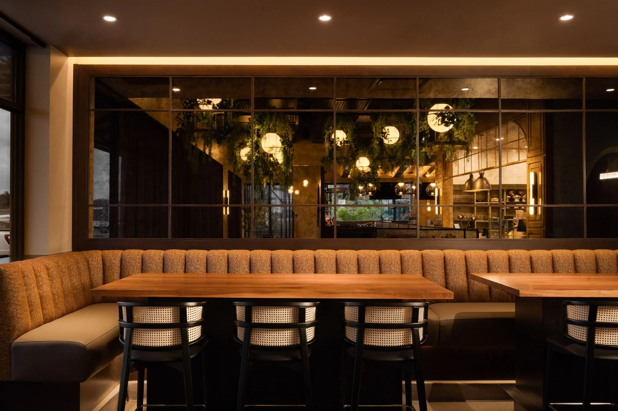 sparrow-restaurant-wraparound-booth-bar-interior.jpeg