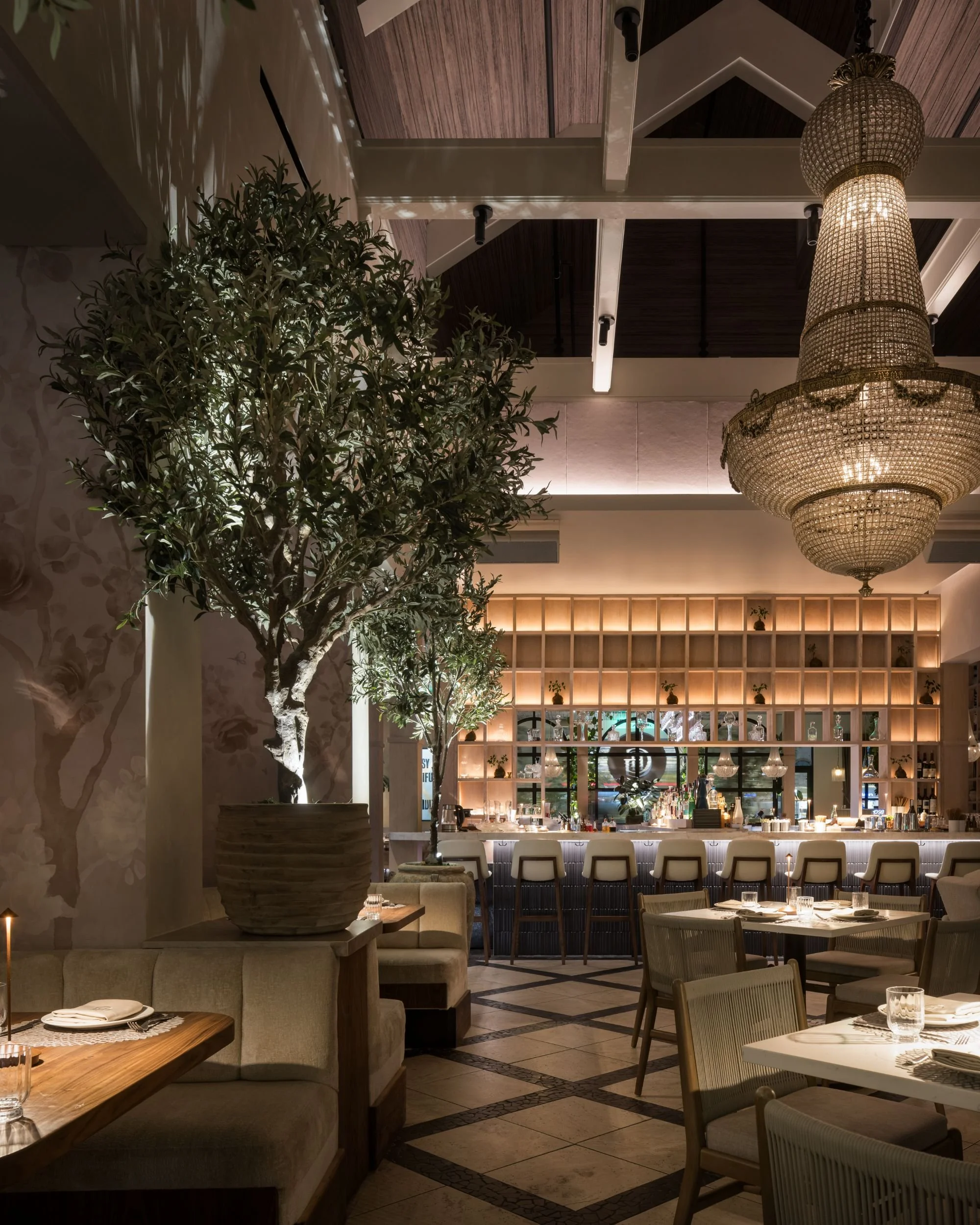 the-guest-house-las-vegas-dining-room-olive-tree-bar-view.jpeg