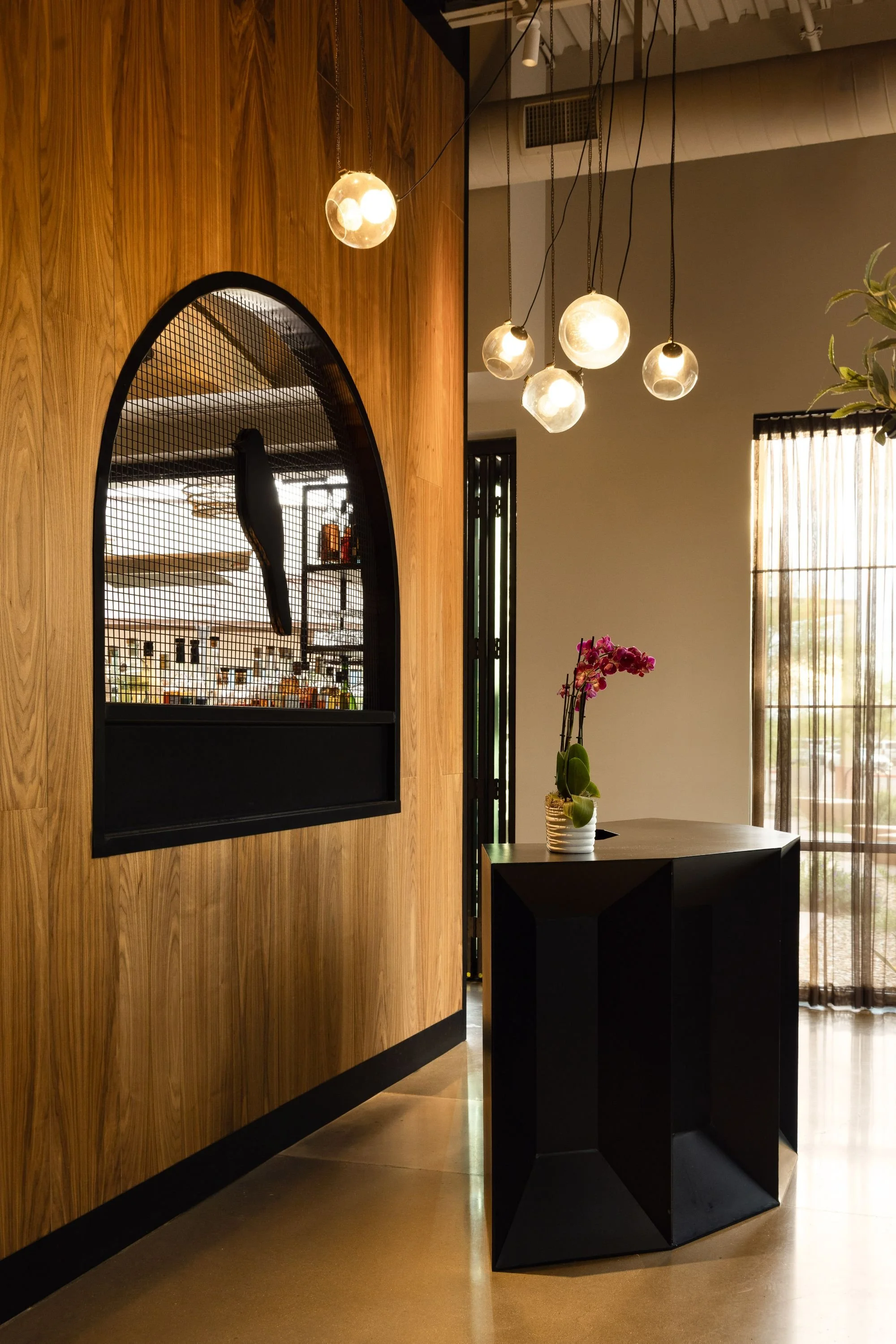 sparrow-restaurant-feathers-dining-room-signage-design.jpeg