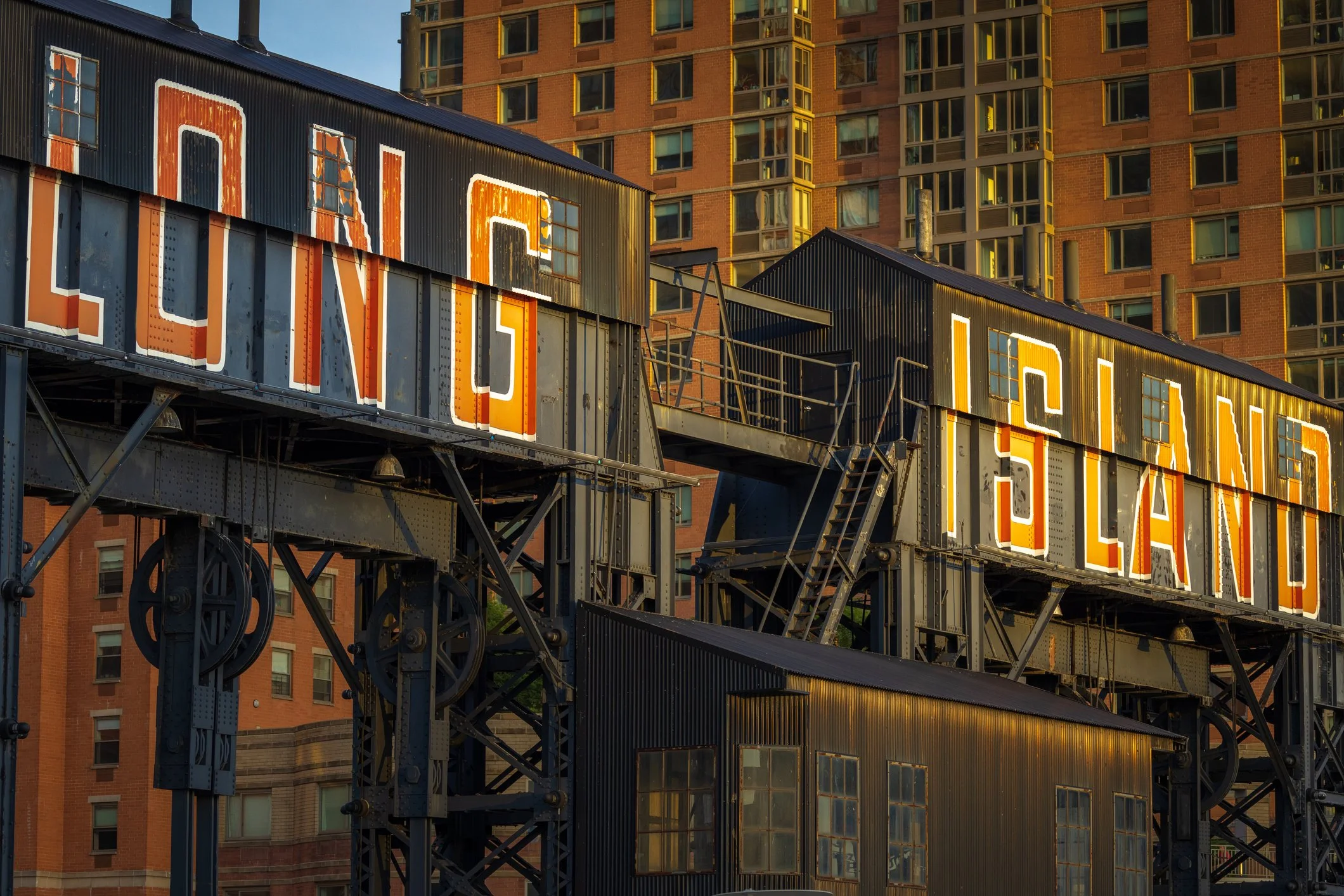 New York Metro Round-Up: Prices Stay Strong, Inventory Stays Tight, and Buyers Stay Active&nbsp;
