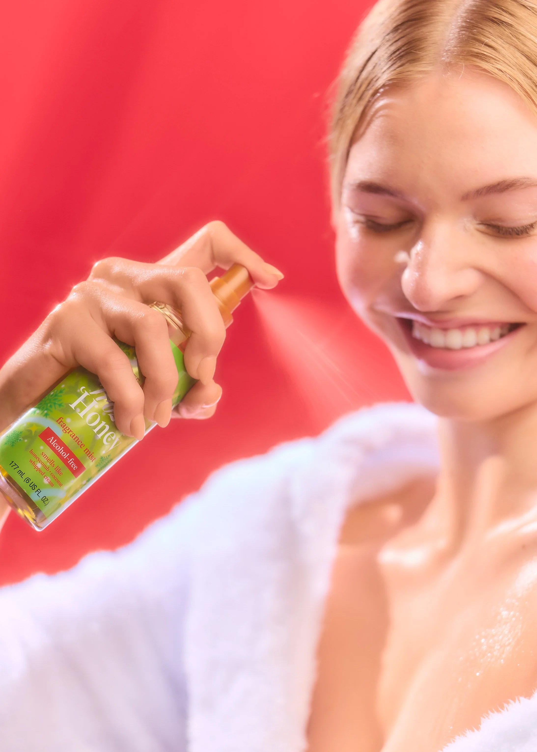 Tree-Hut-FrozenHoney-FragranceMist-OnBody-Holiday26-5x7-8648.jpg