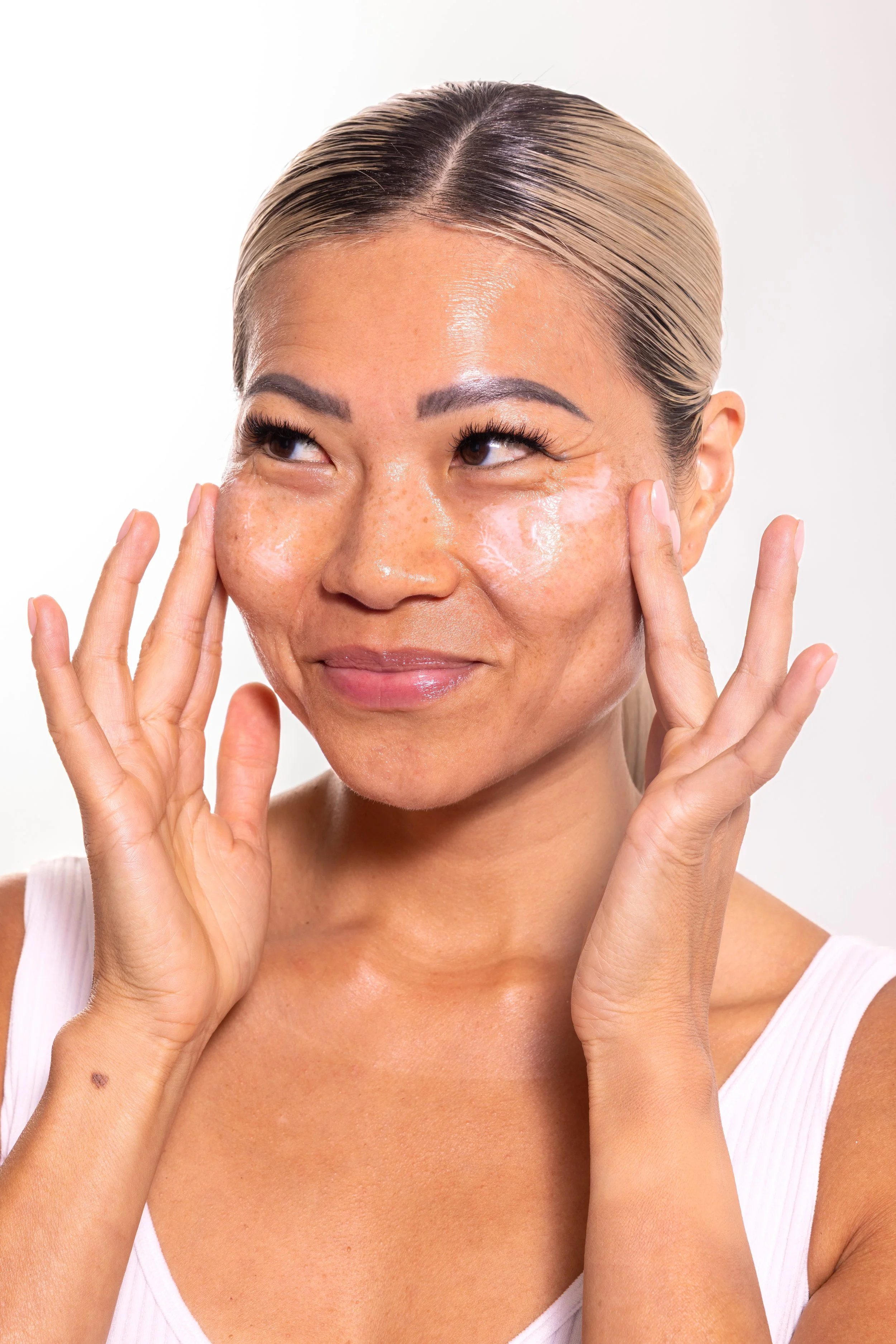 RR_Day1_CamB_VitaminC&ETreatment_Model_2564 copy.jpg