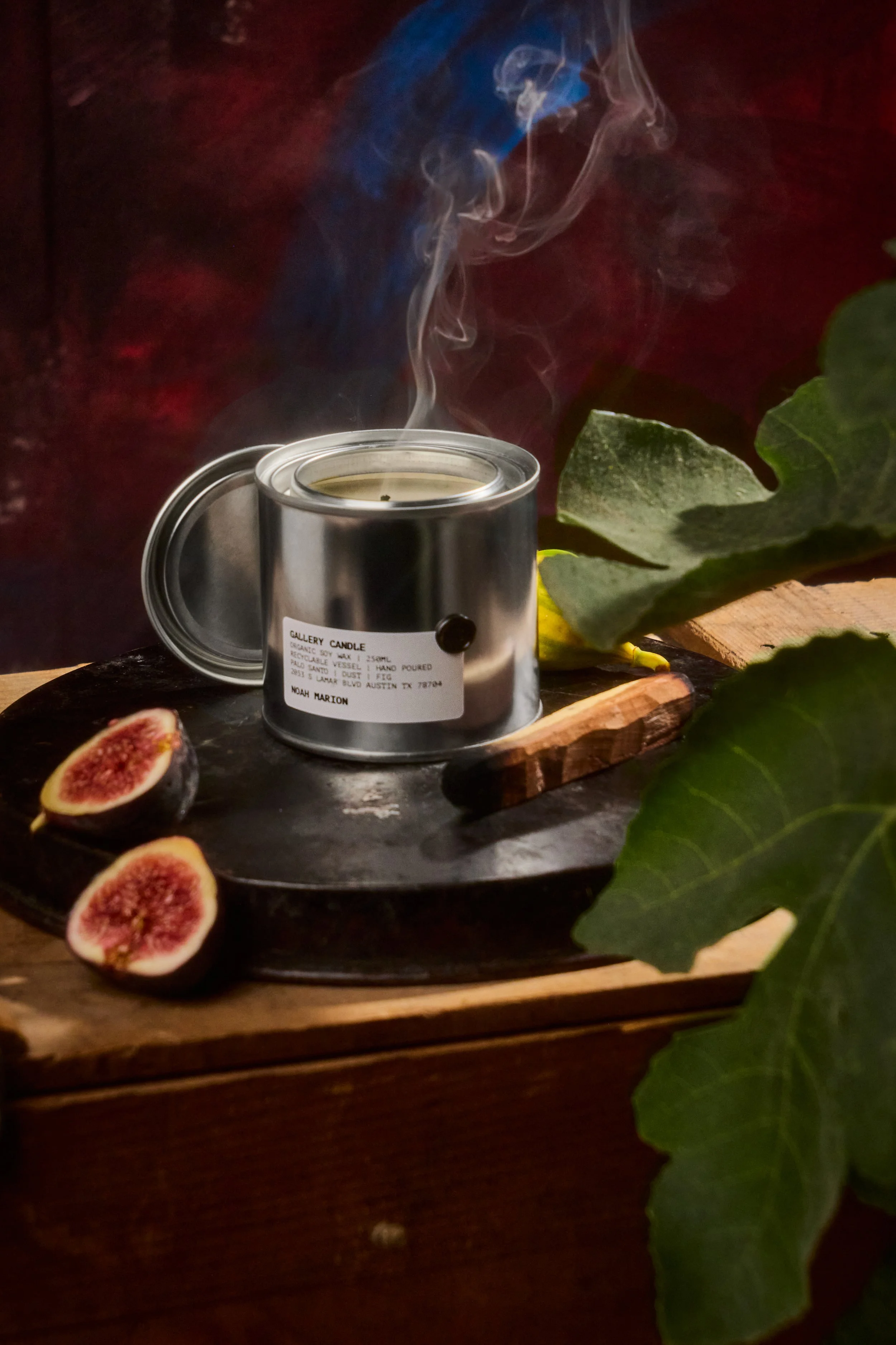 NM_8-26_Gallery_Candle 250mL Lit_16712.jpg