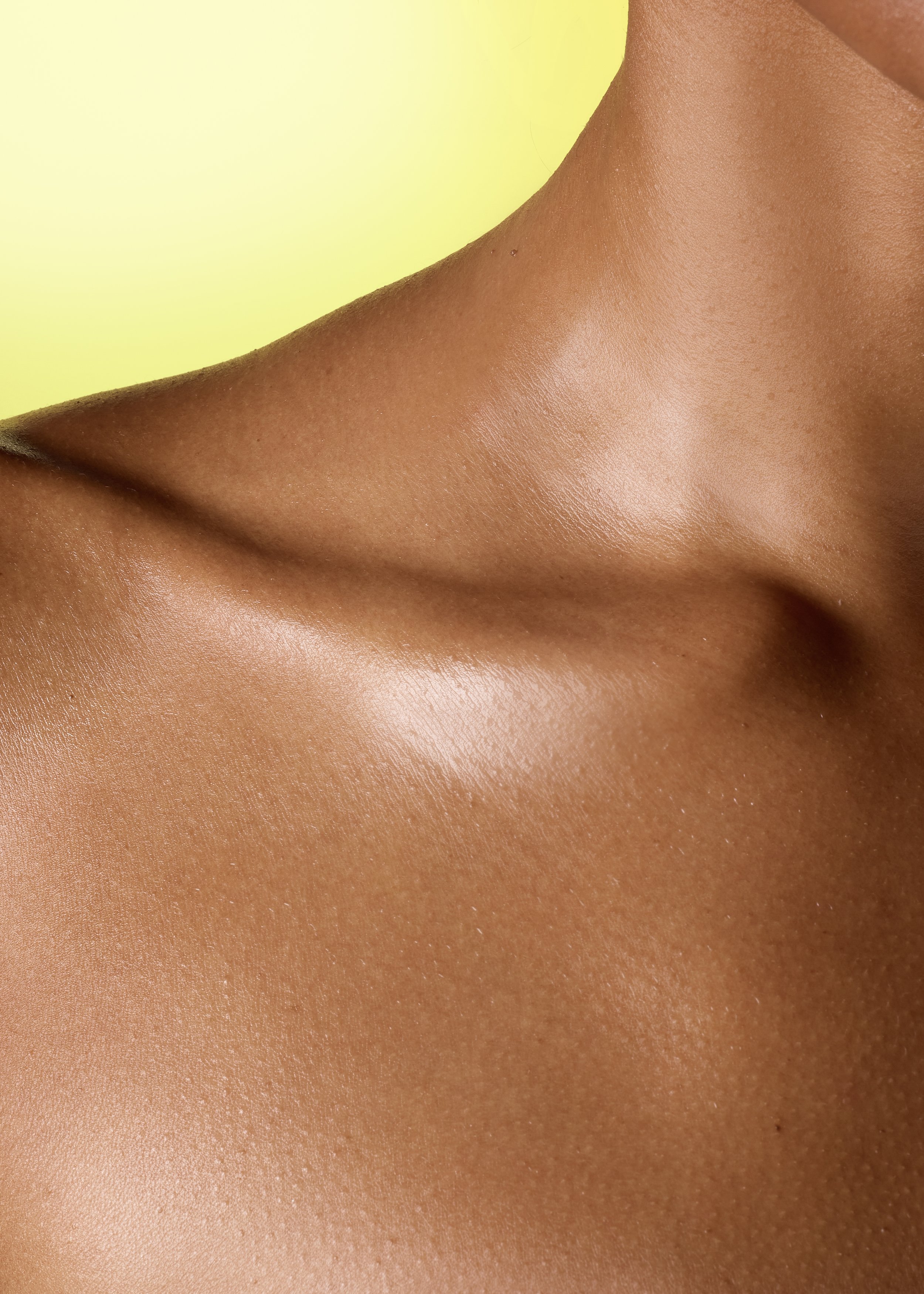 TreeHut_SpringFY26_Twinkling Tulip _Body Oil_On Body_0011_5x7.jpg