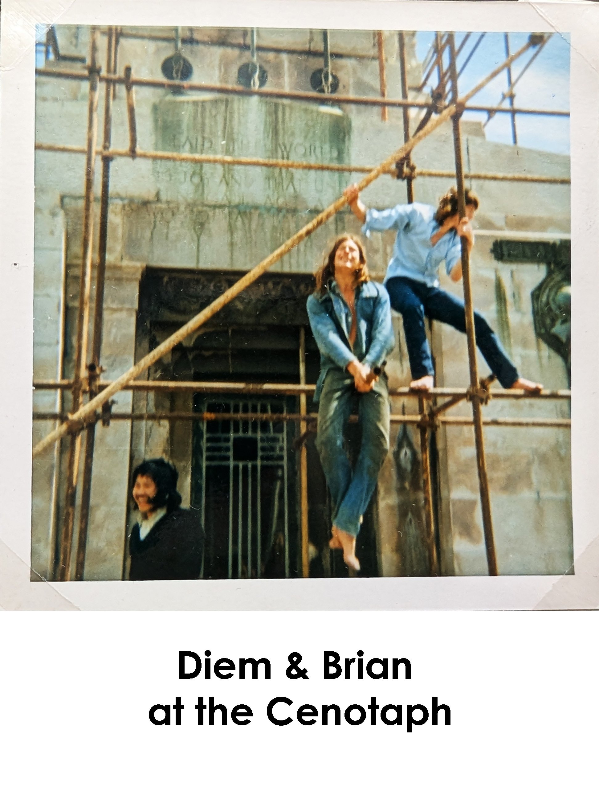 Diem & Brian at the Cenotaph (1).jpg