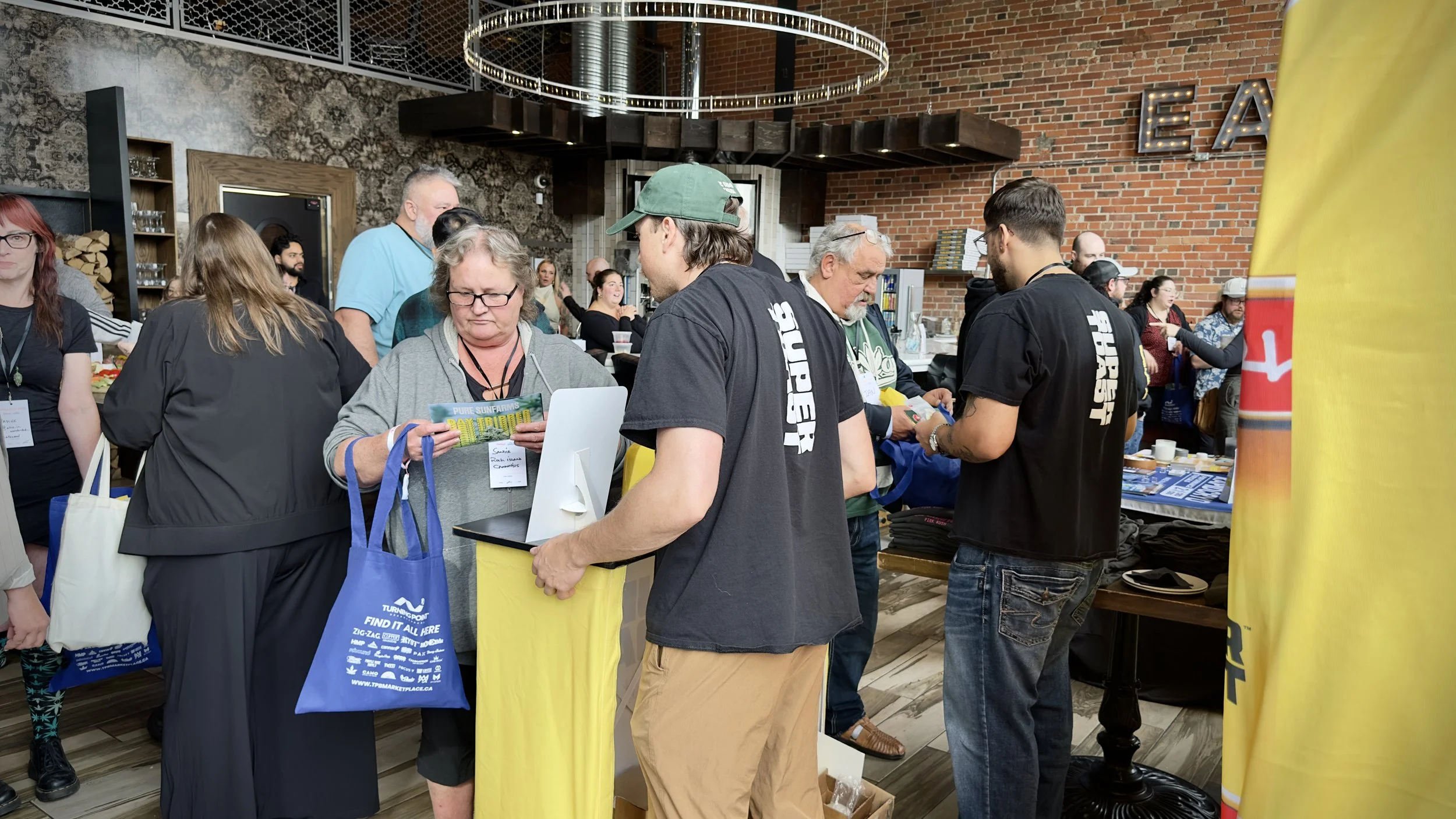 005E231792-1-TethersBrandsBuyersBrunchEdmonton_408-Javier Reyes_sdHvb8yv6K.jpeg