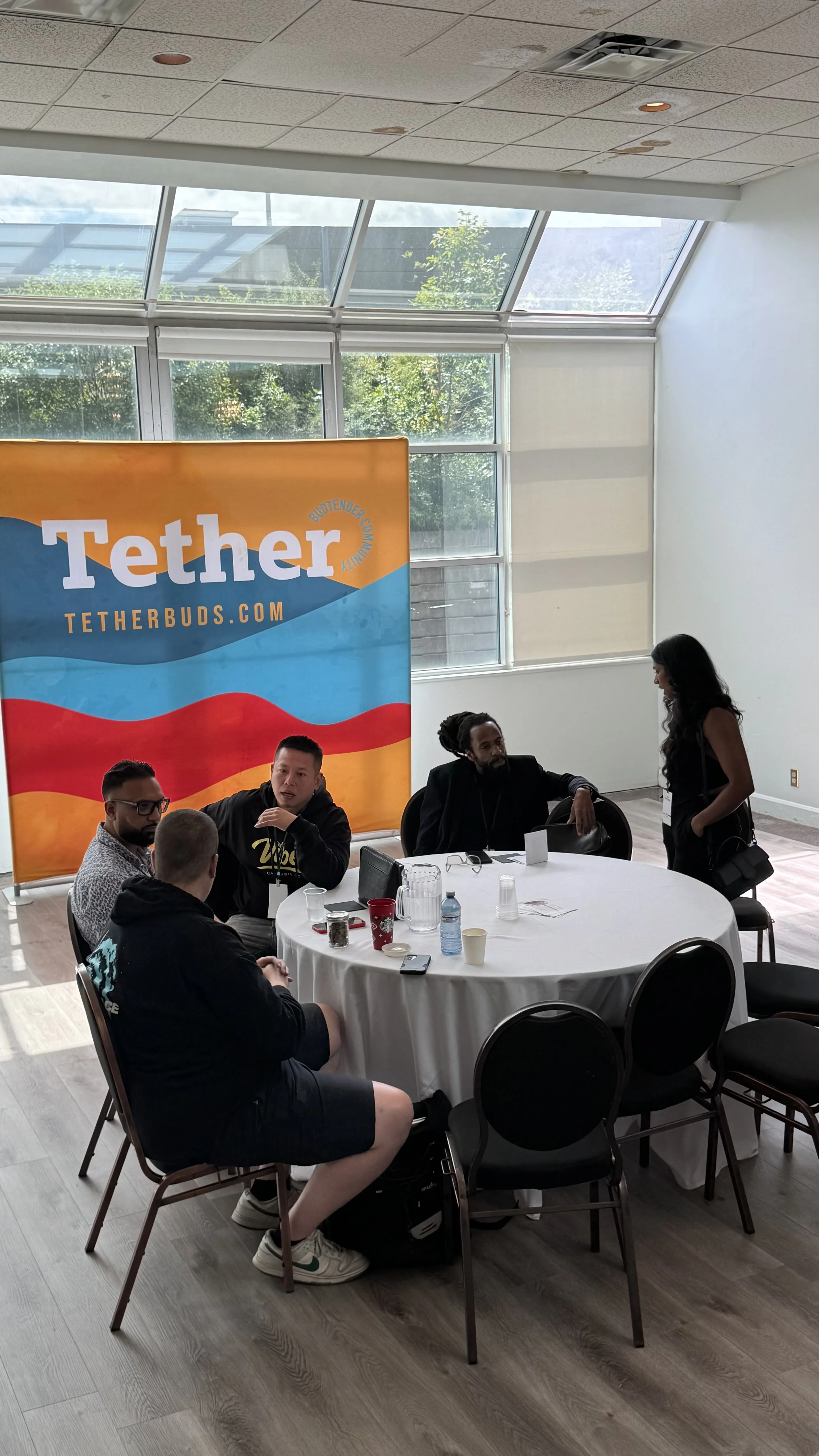 00FFB4DE42-1-TethersRetailerExchangeOttawa_427-marie merci mizero_4mlLZk6O9z.jpeg