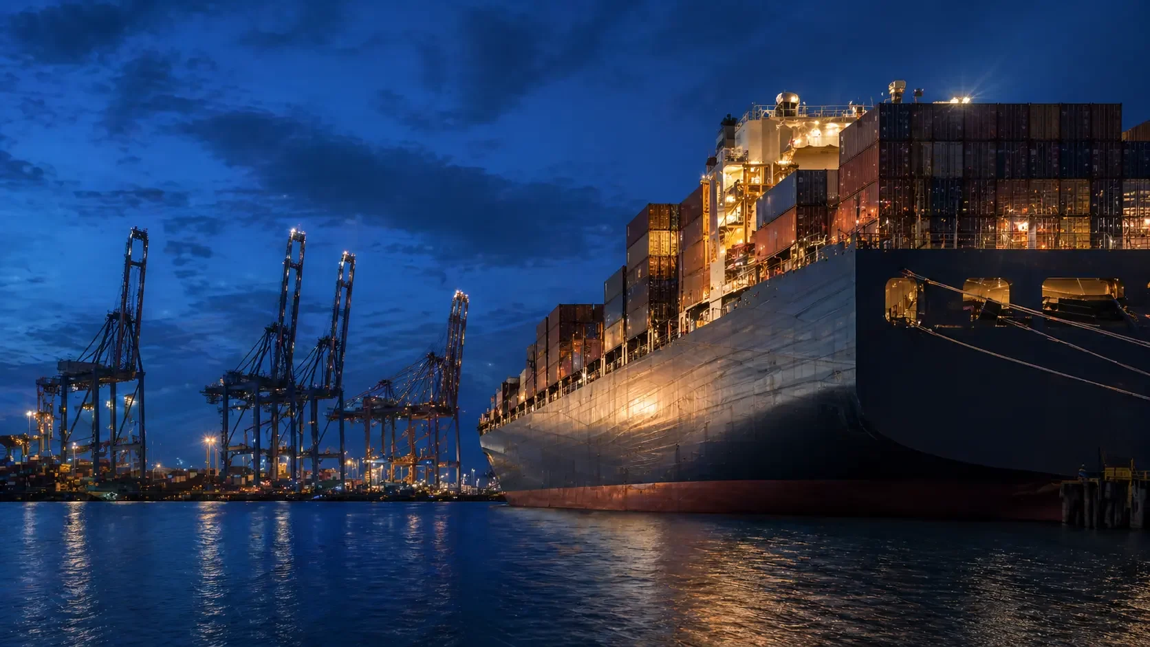 International ocean freight at port — GR Trading coordinates tinplate steel shipments across the US-China trade lane, leveraging major container terminals for reliable delivery to American manufacturers.