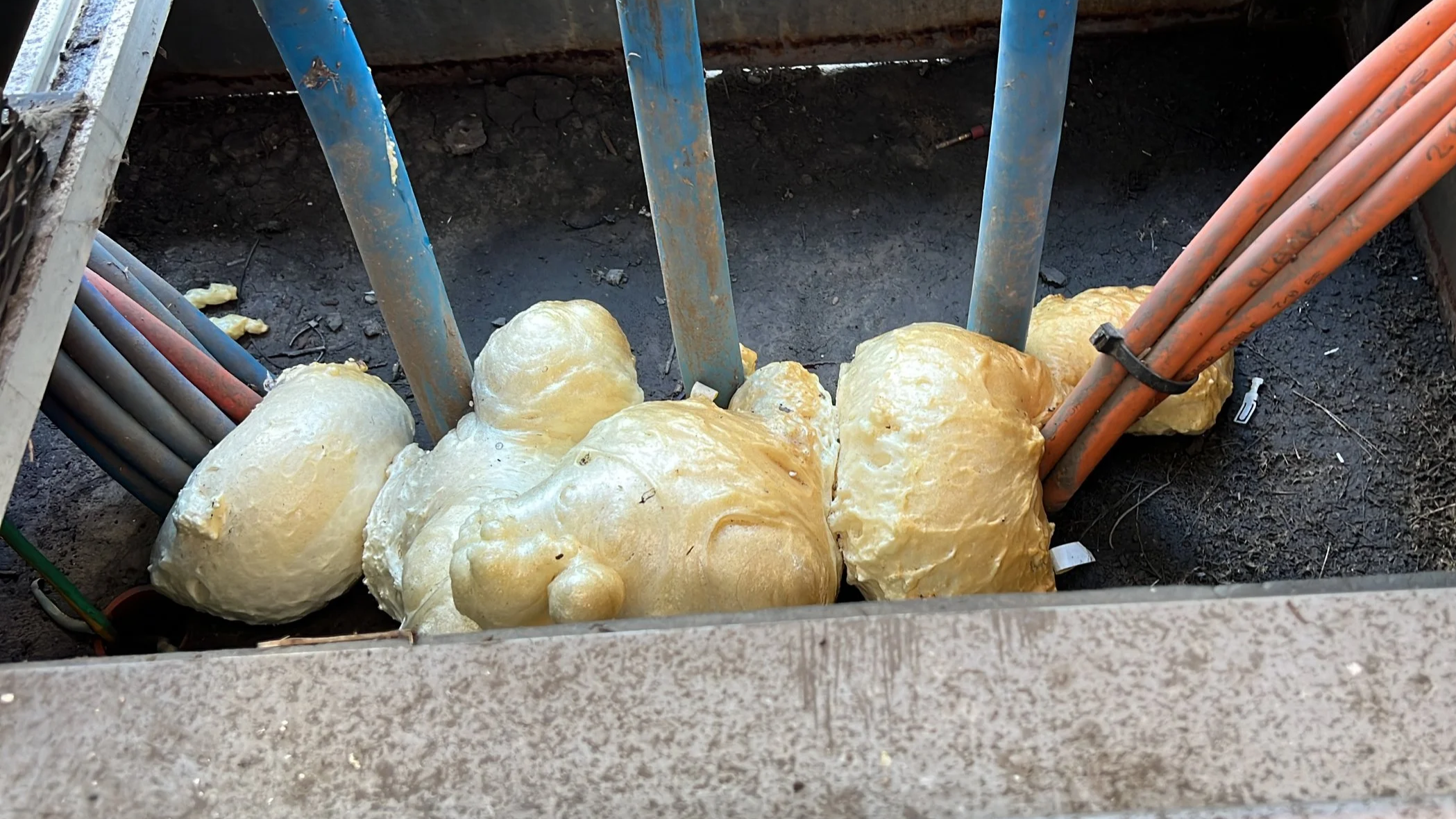 Uncontrolled expansion, mess, expanding foam, vermin-proofing issues