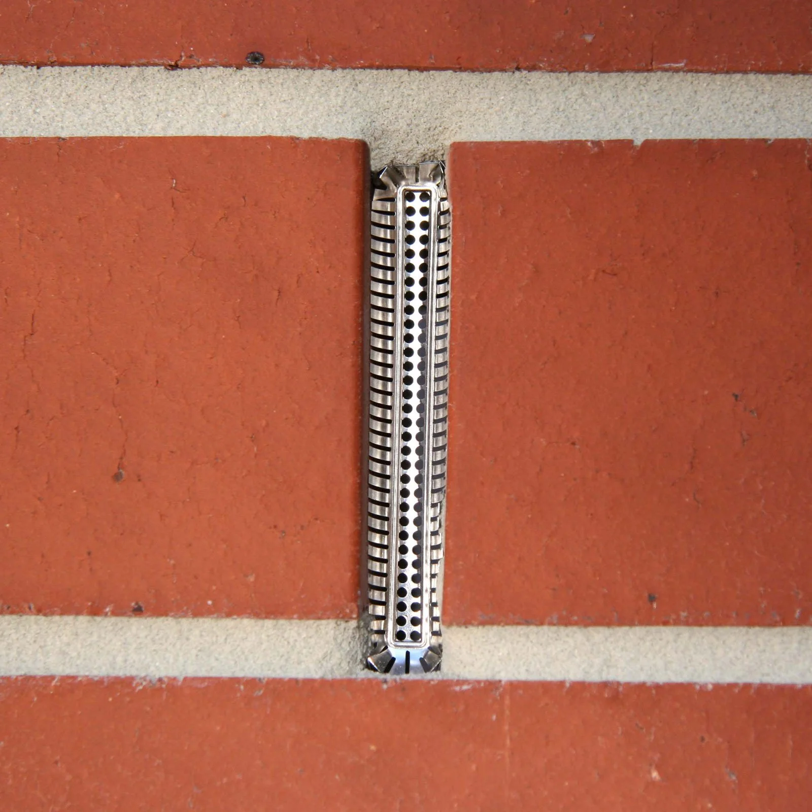 Weepa Protector, weep hole screen, weep hole protection, vermin exclusion, mouse exclusion, pest barrier, brick weep hole screen, stainless steel pest screen, rodent proofing, pest proofing, Rat Out