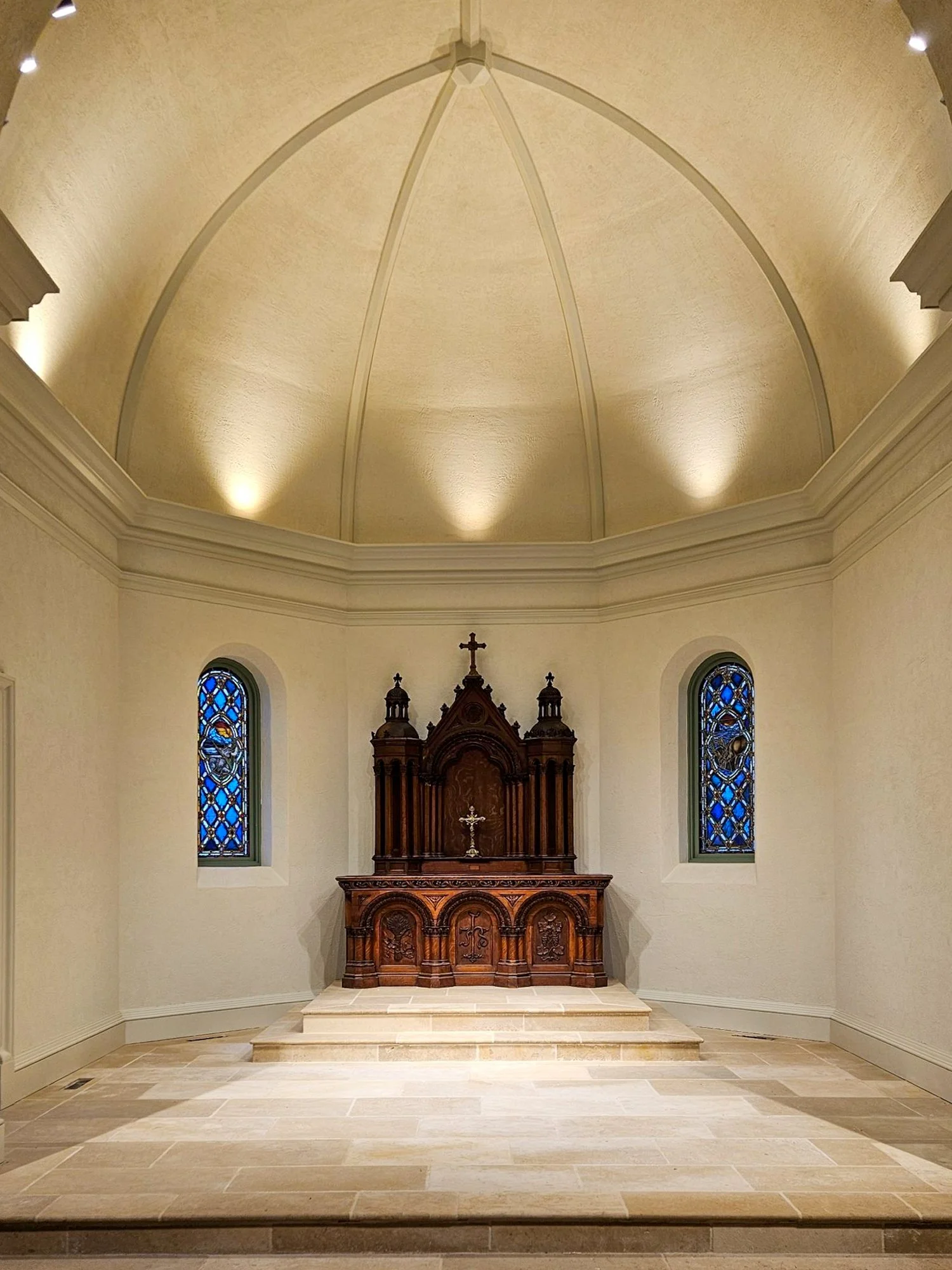 Altar.jpg