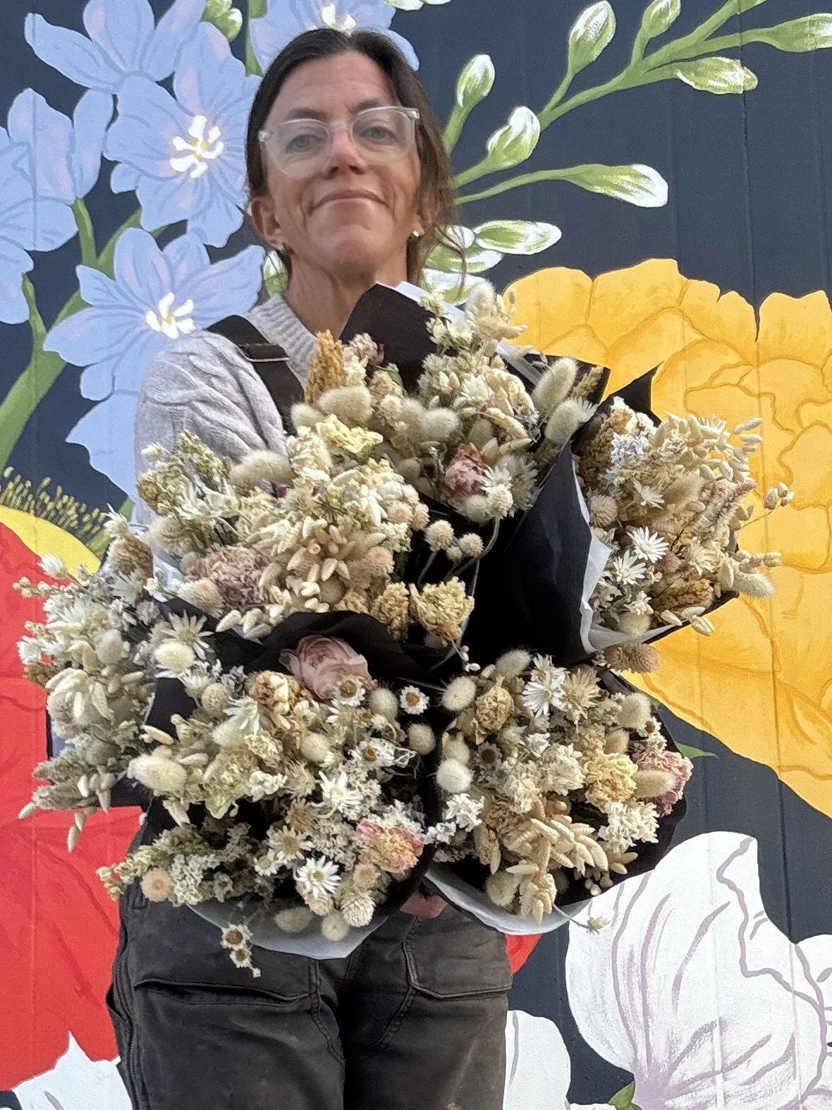 mixed dried bouquets - white
